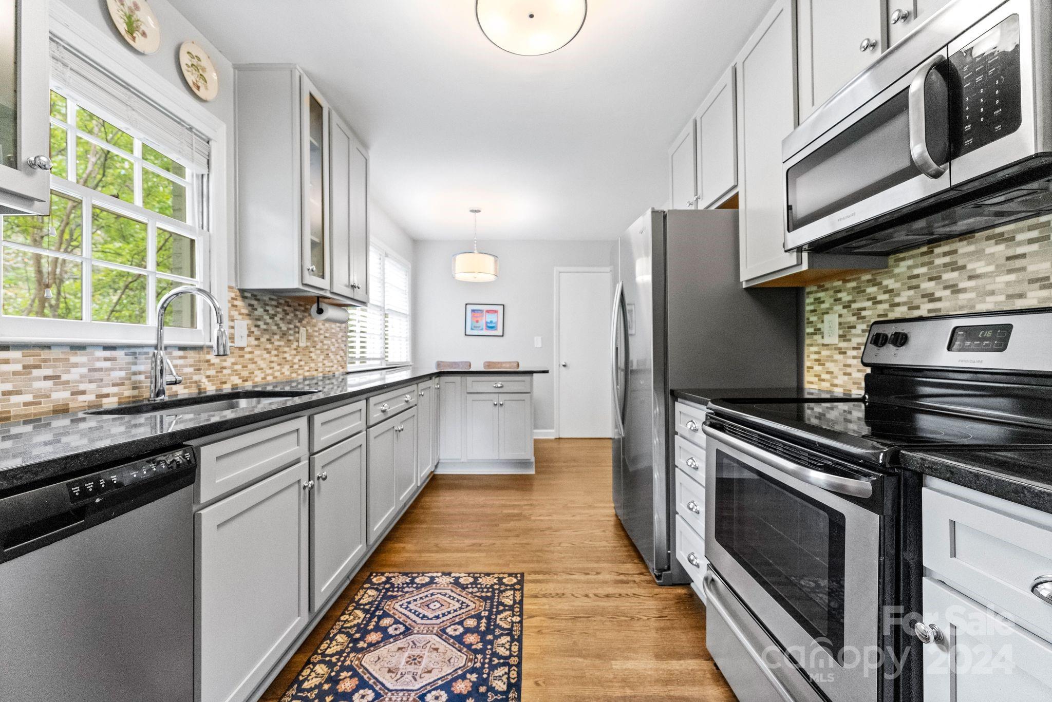 1322 Erinshire Road