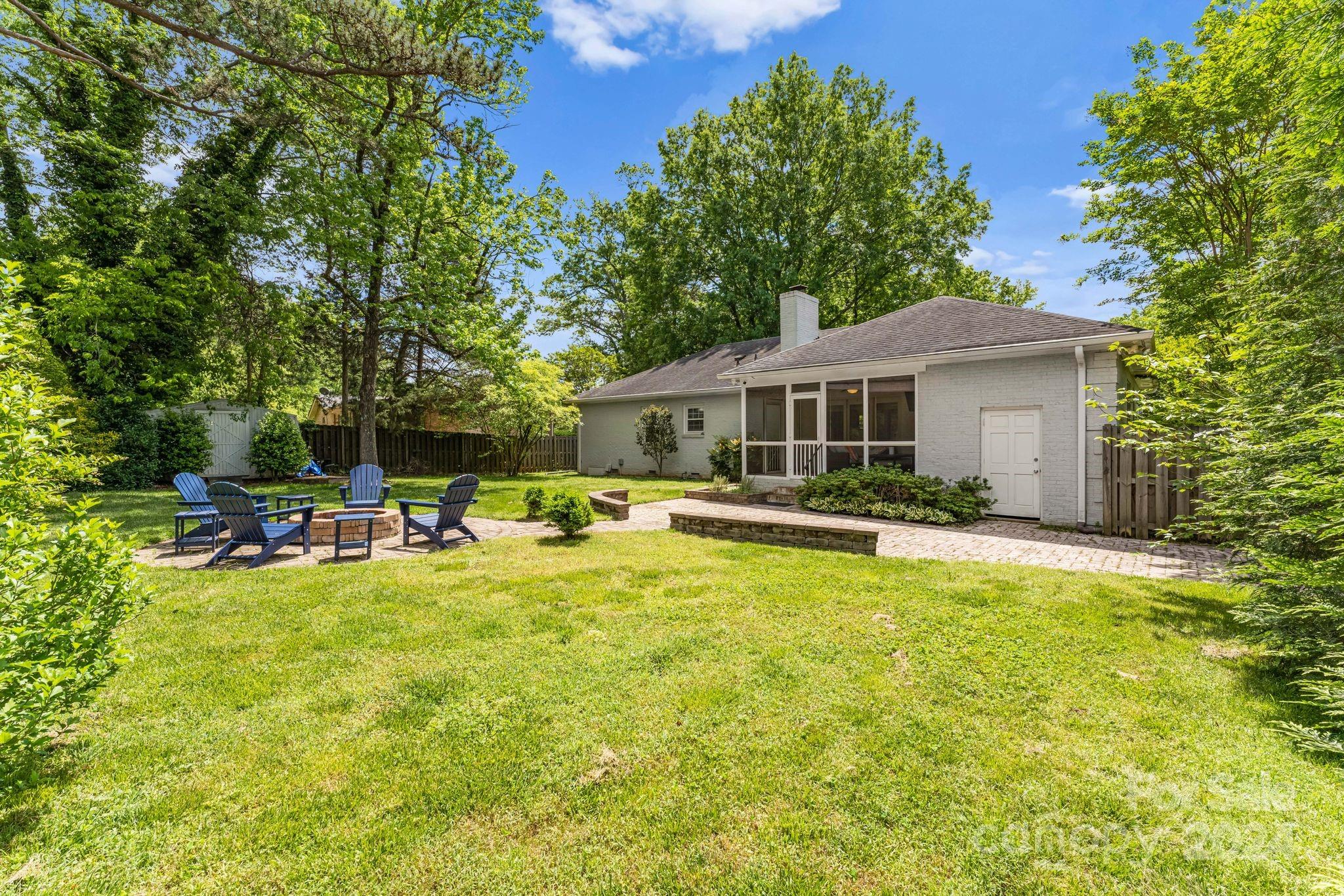 1322 Erinshire Road