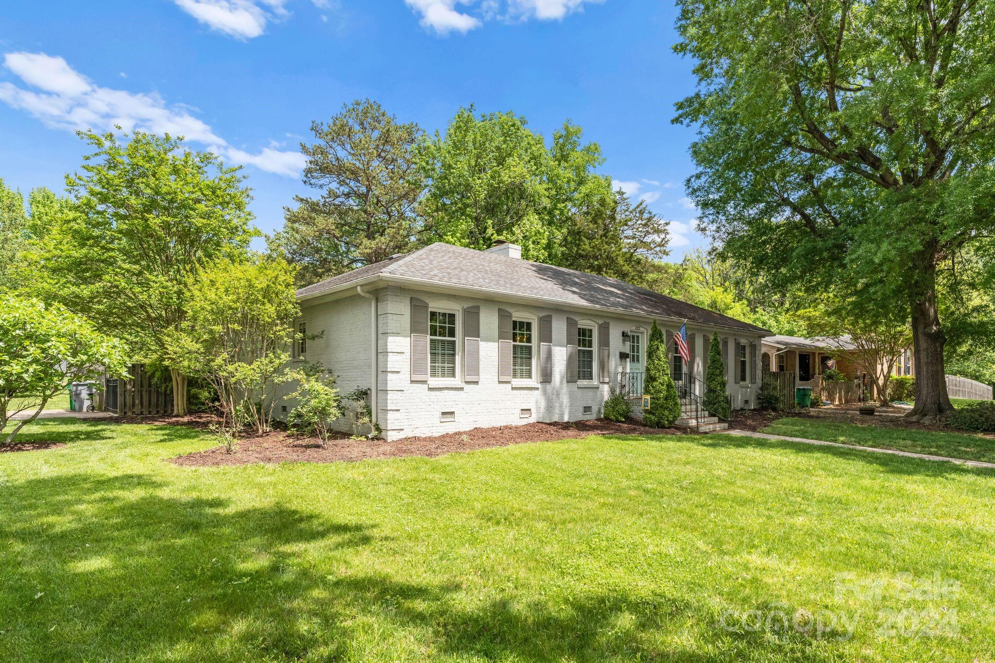 1322 Erinshire Road