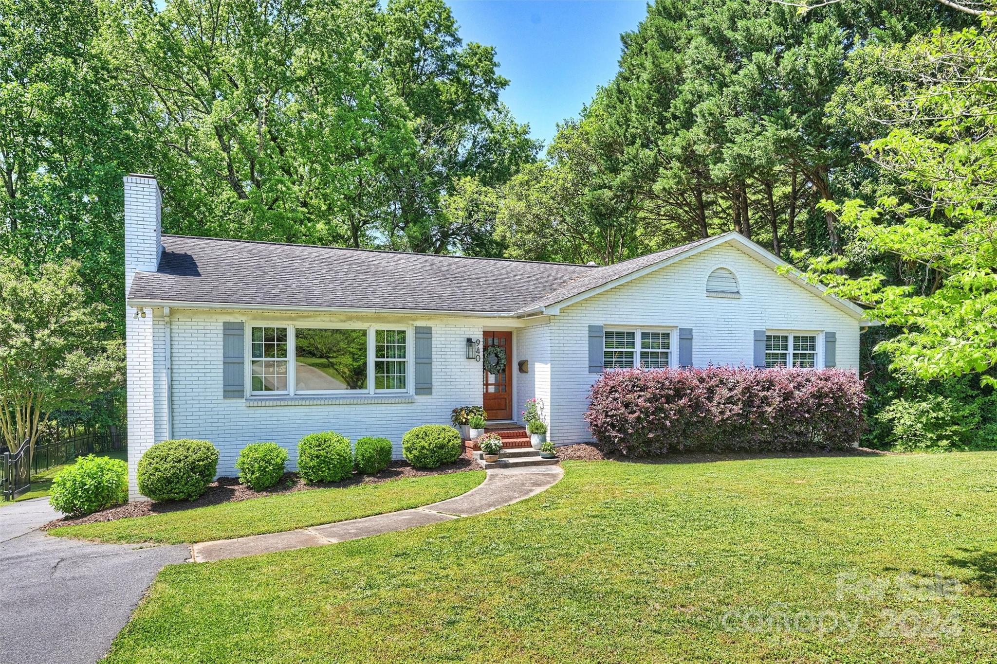 940 Heather Lane