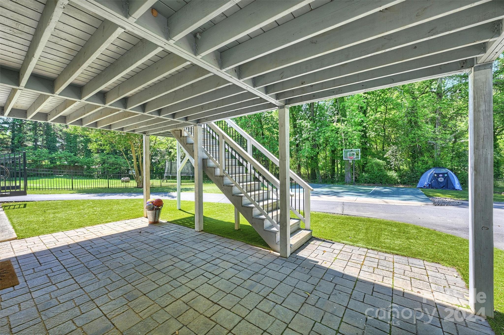 940 Heather Lane
