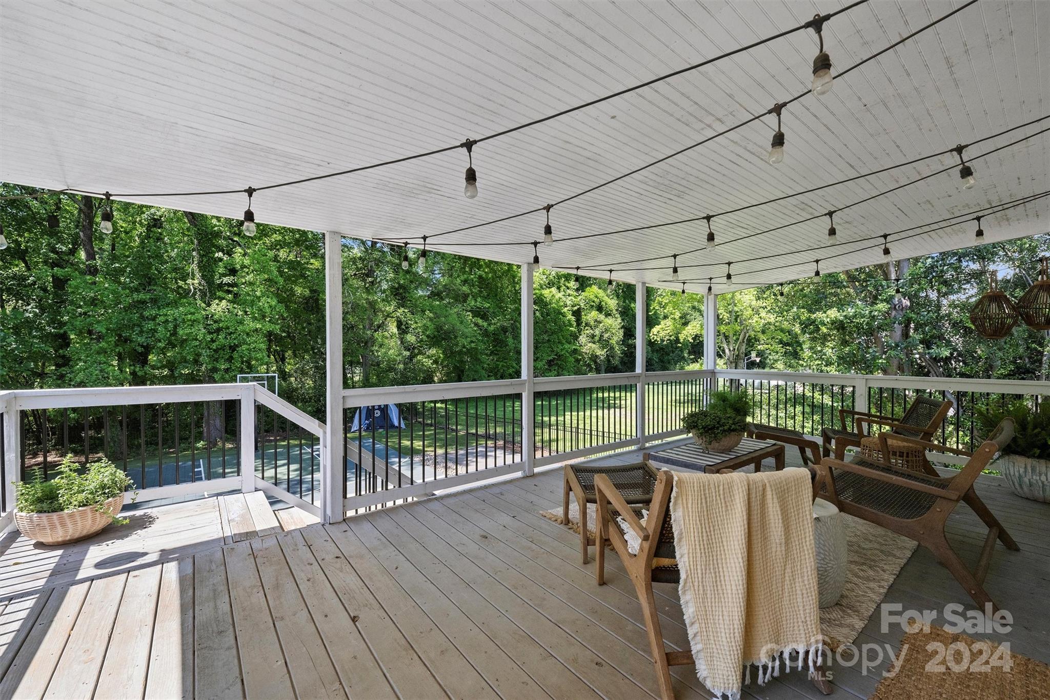 940 Heather Lane