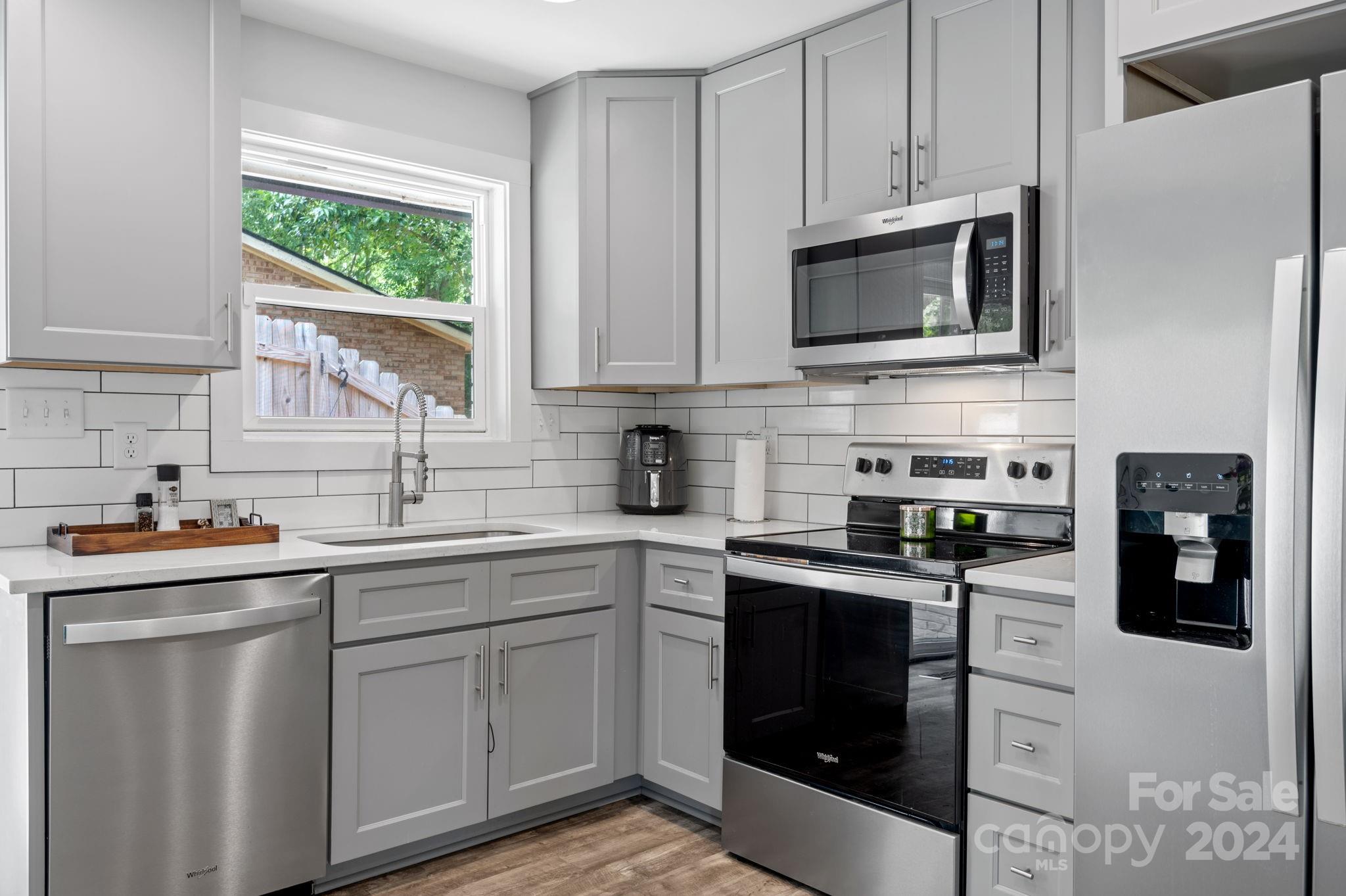 1901 Herrin Avenue