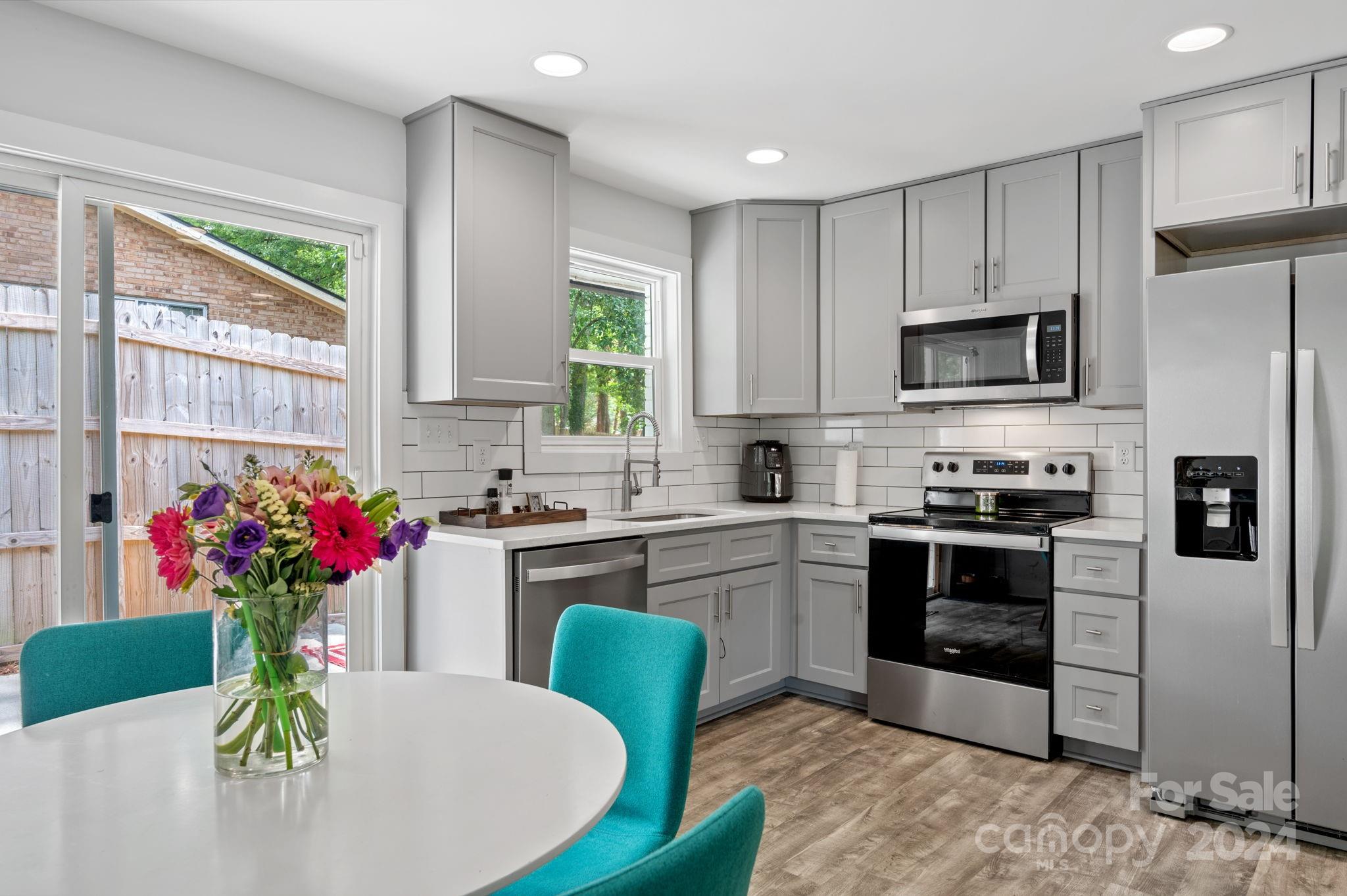 1901 Herrin Avenue