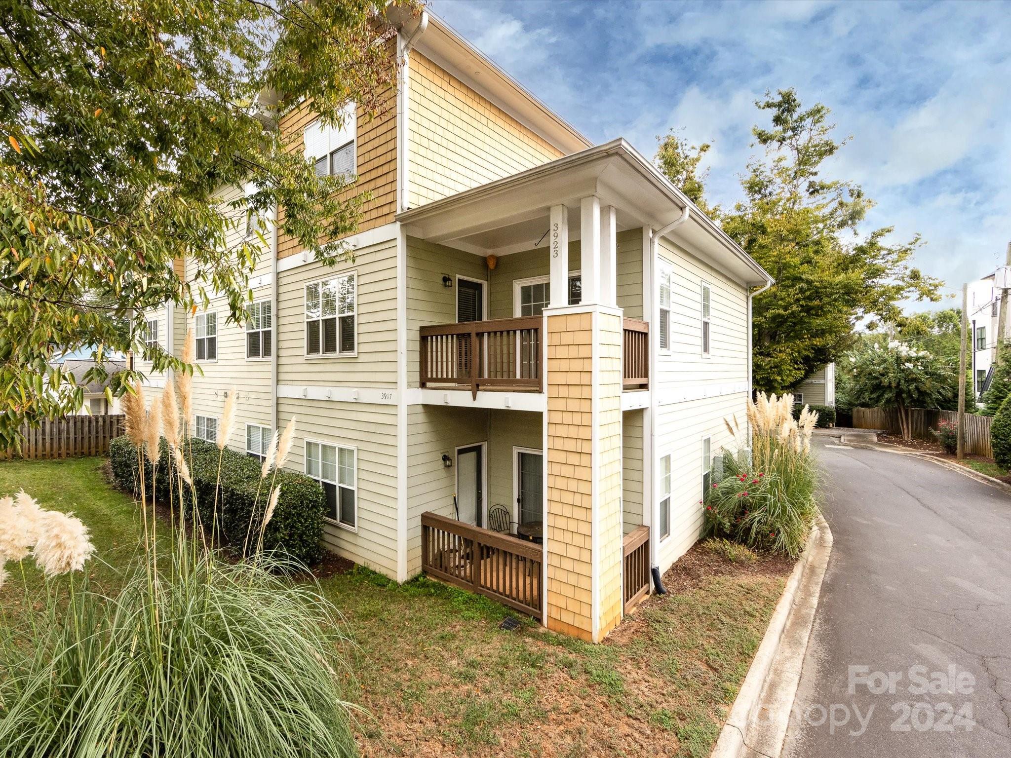 3923 Arbor Lane