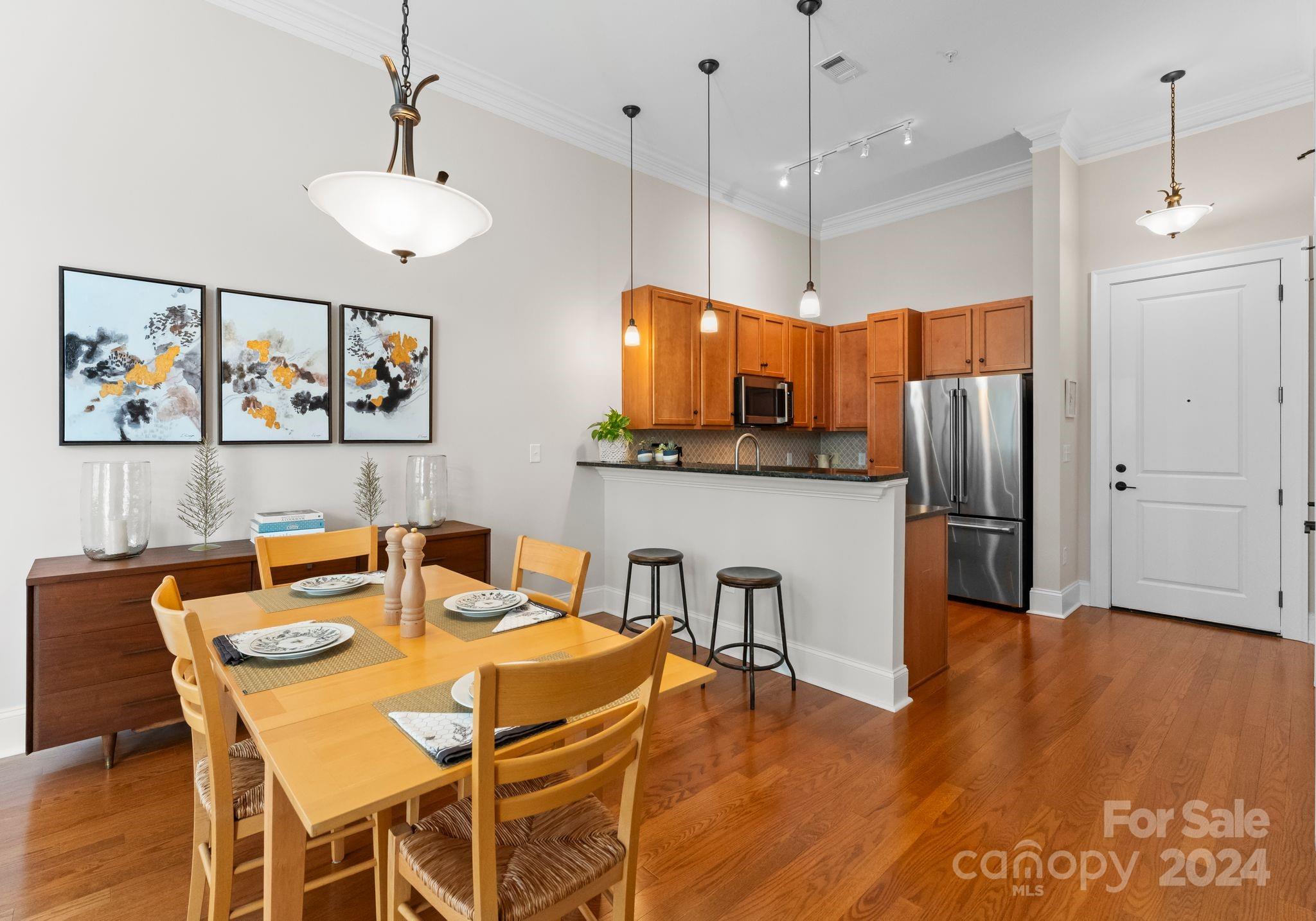 2810 Selwyn Avenue Unit: 422