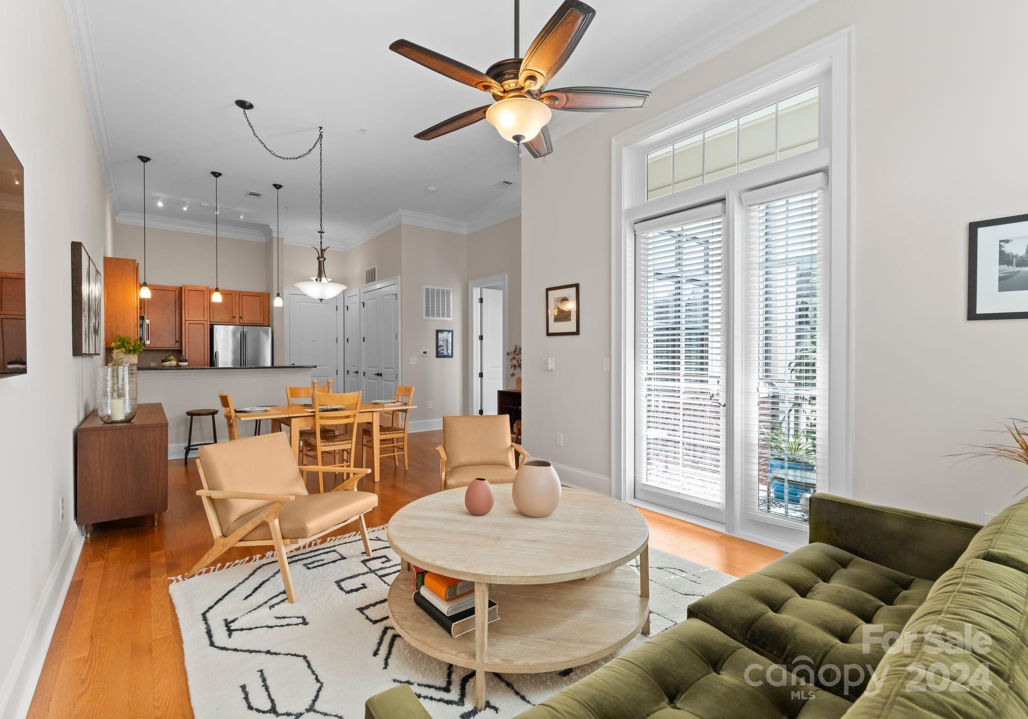 2810 Selwyn Avenue Unit: 422