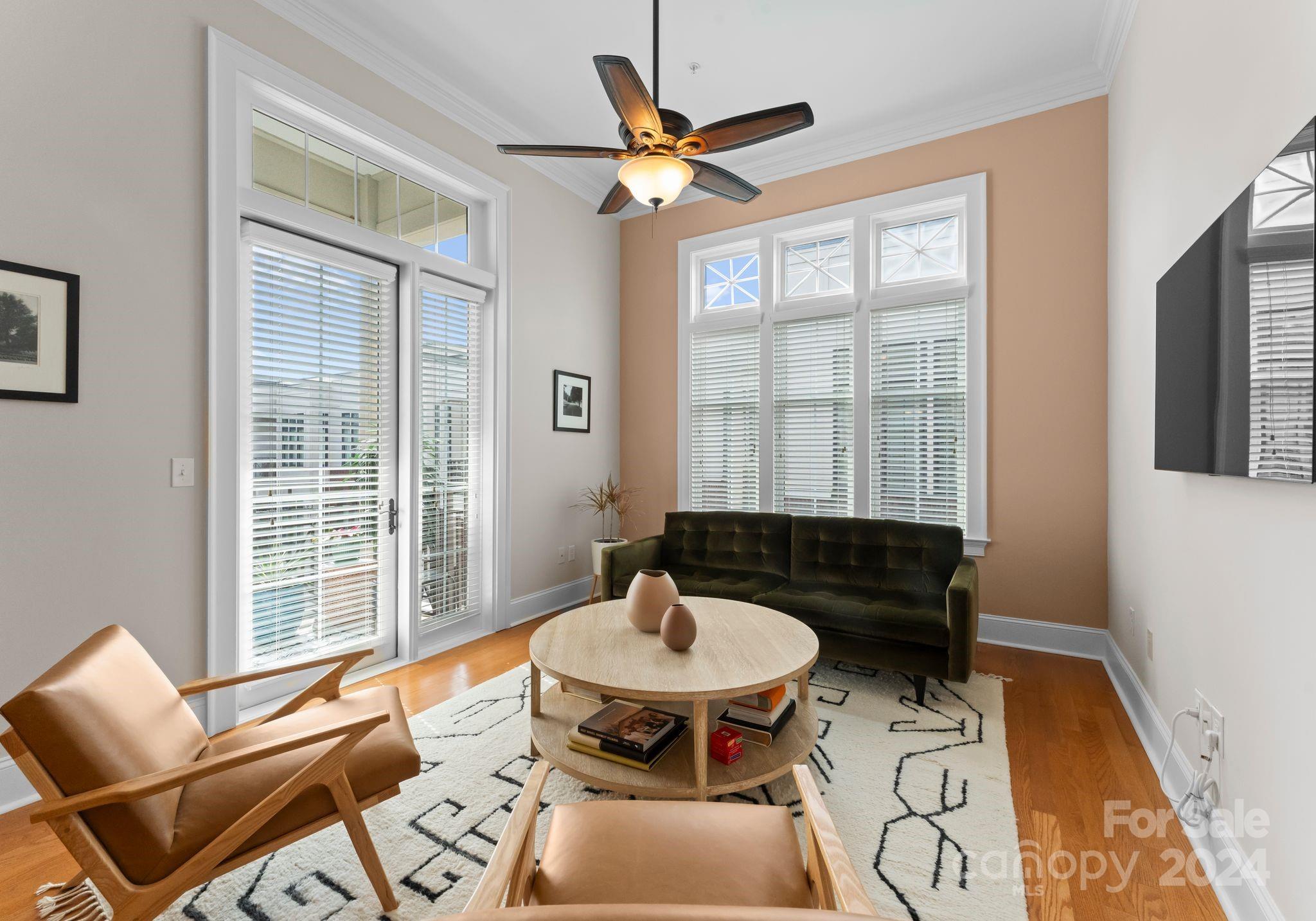 2810 Selwyn Avenue Unit: 422