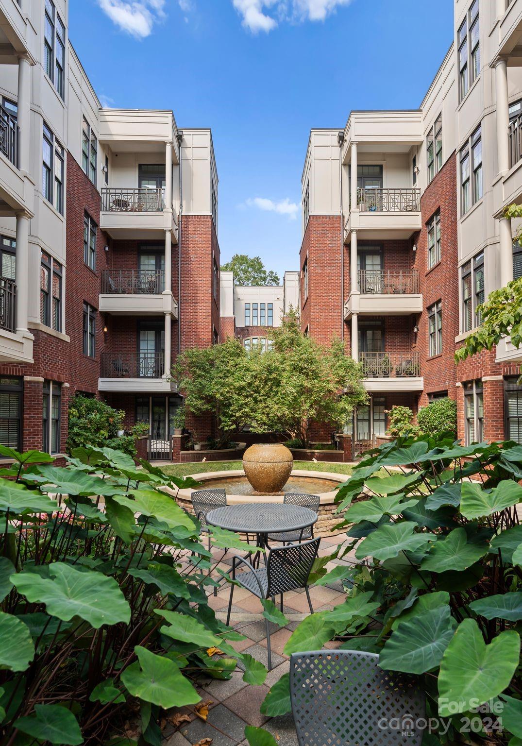 2810 Selwyn Avenue Unit: 422