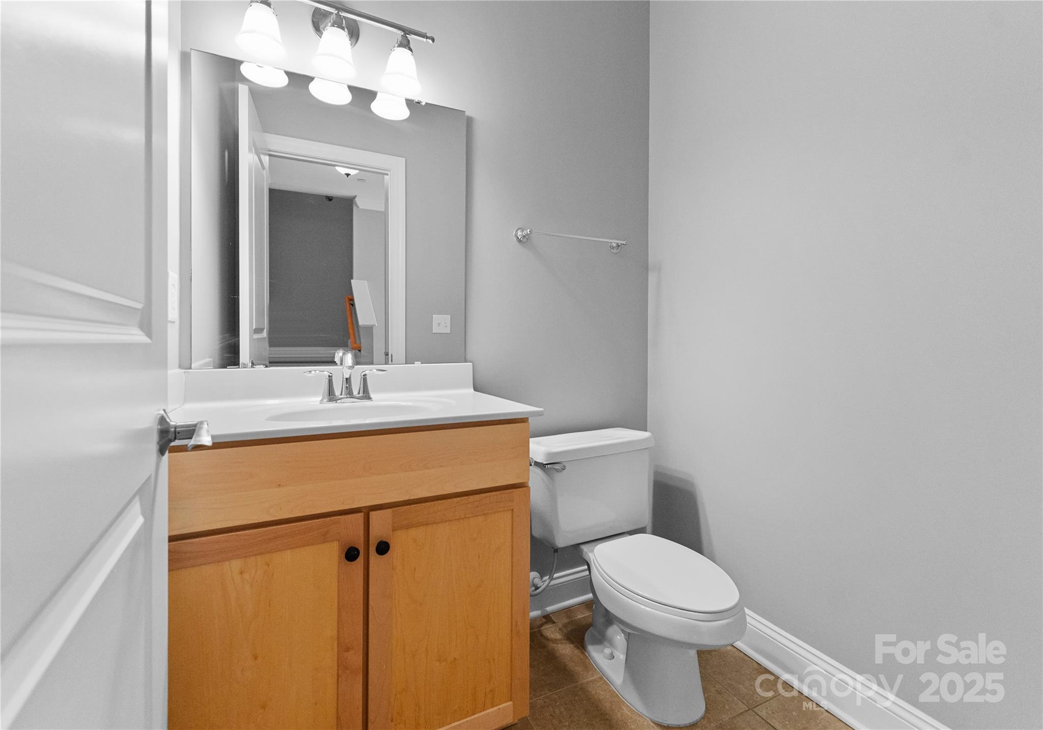 301 E Tremont Avenue Unit: 313