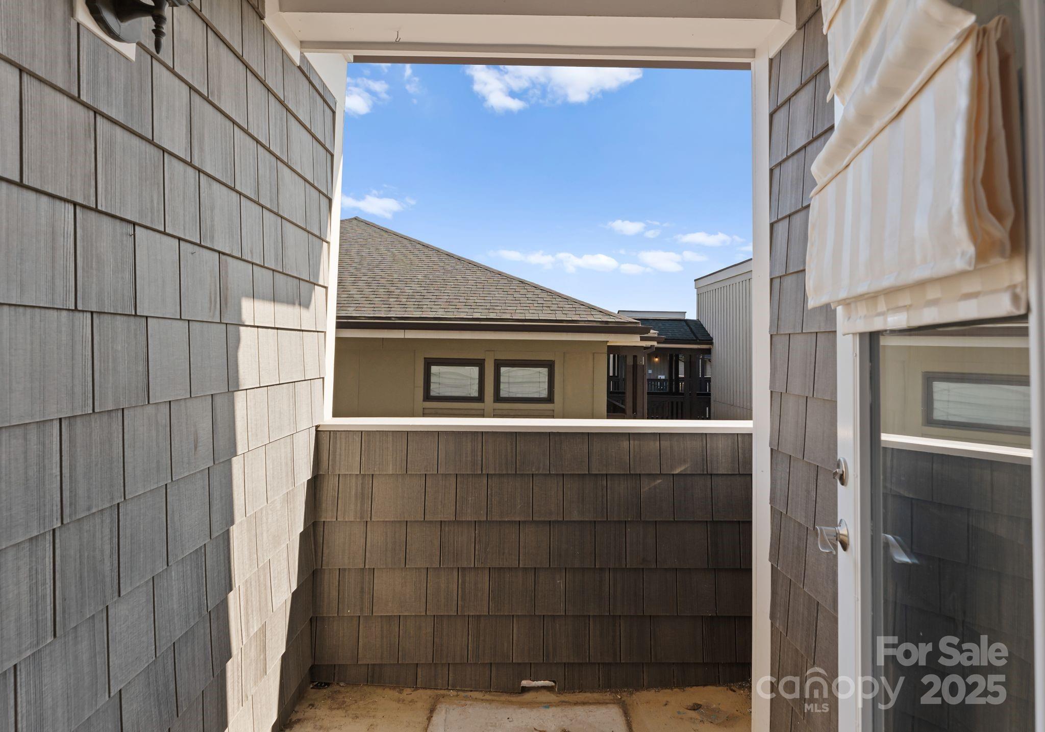 301 E Tremont Avenue Unit: 313