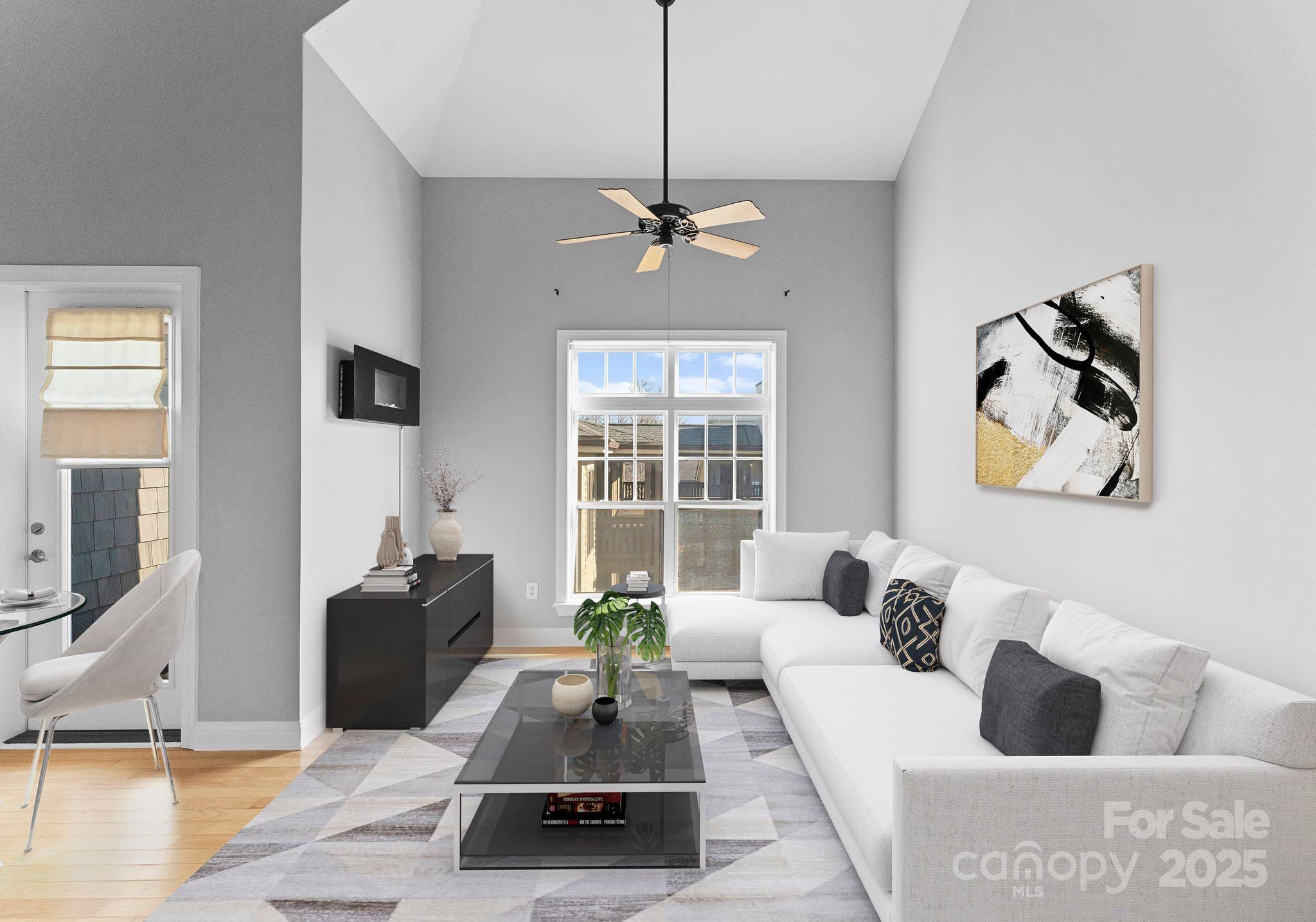 301 E Tremont Avenue Unit: 313