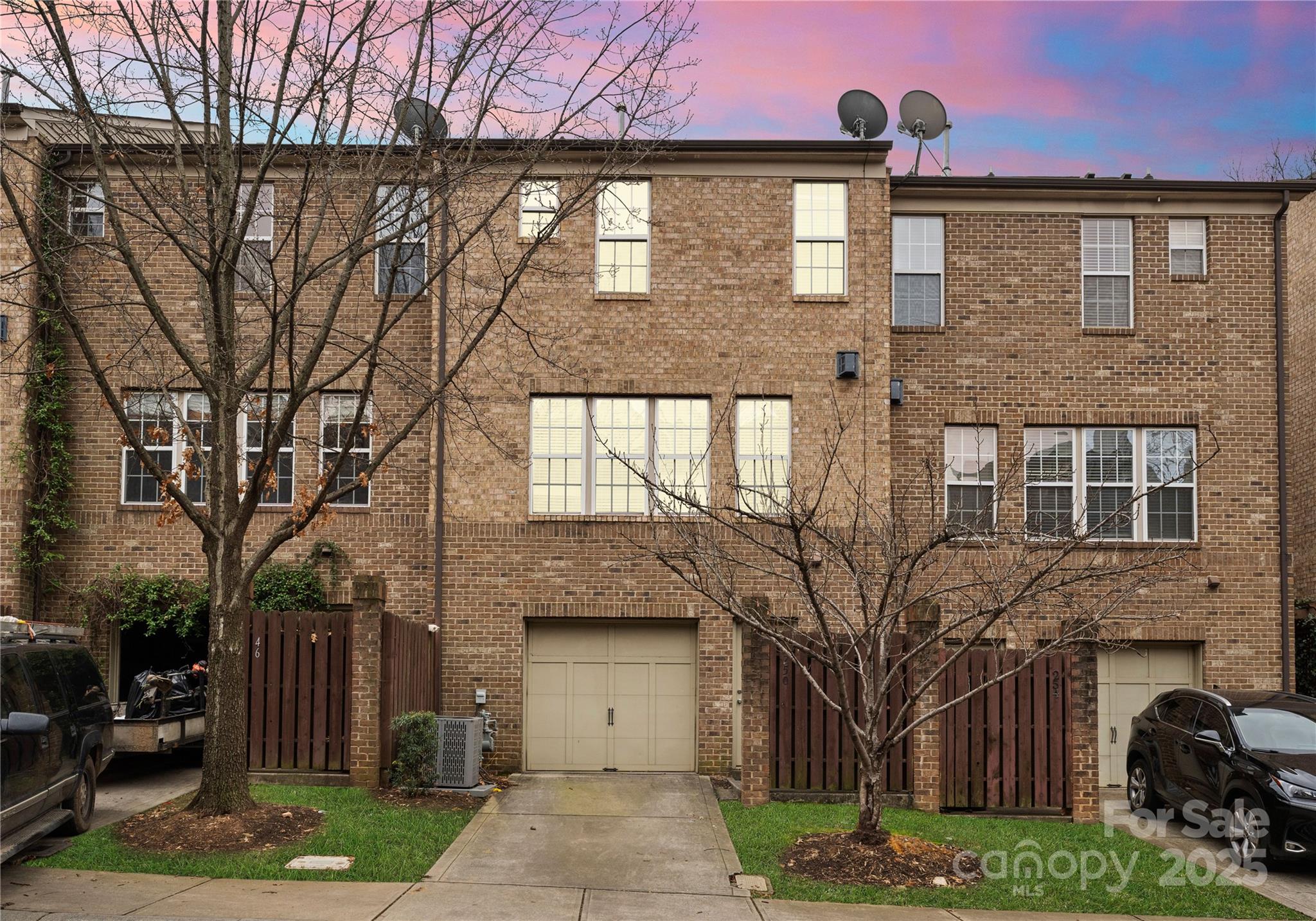 250 W Bland Street
