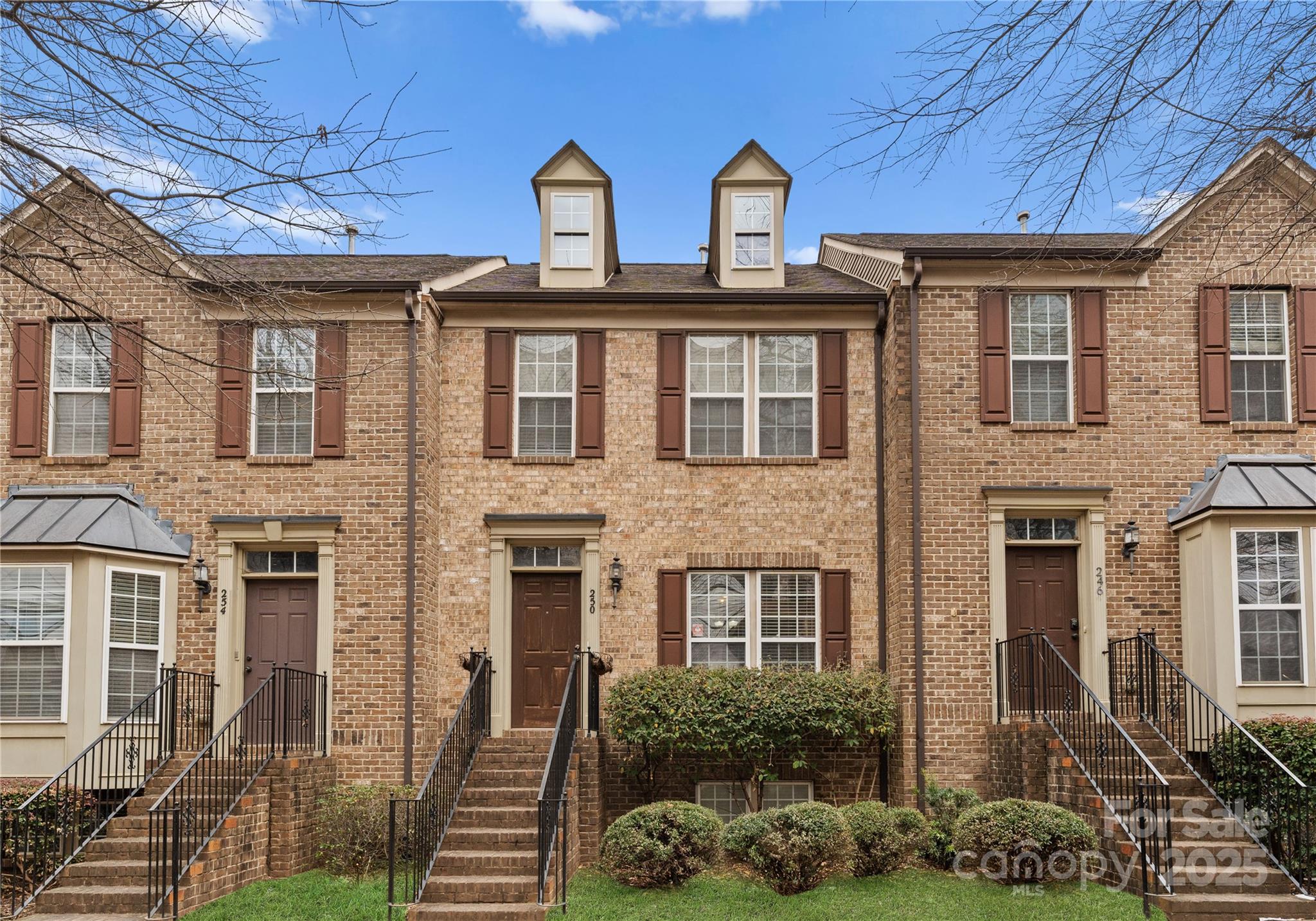 250 W Bland Street