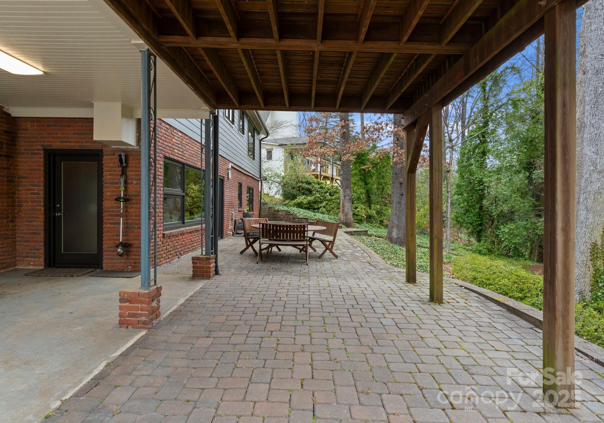 105 Hillside Drive