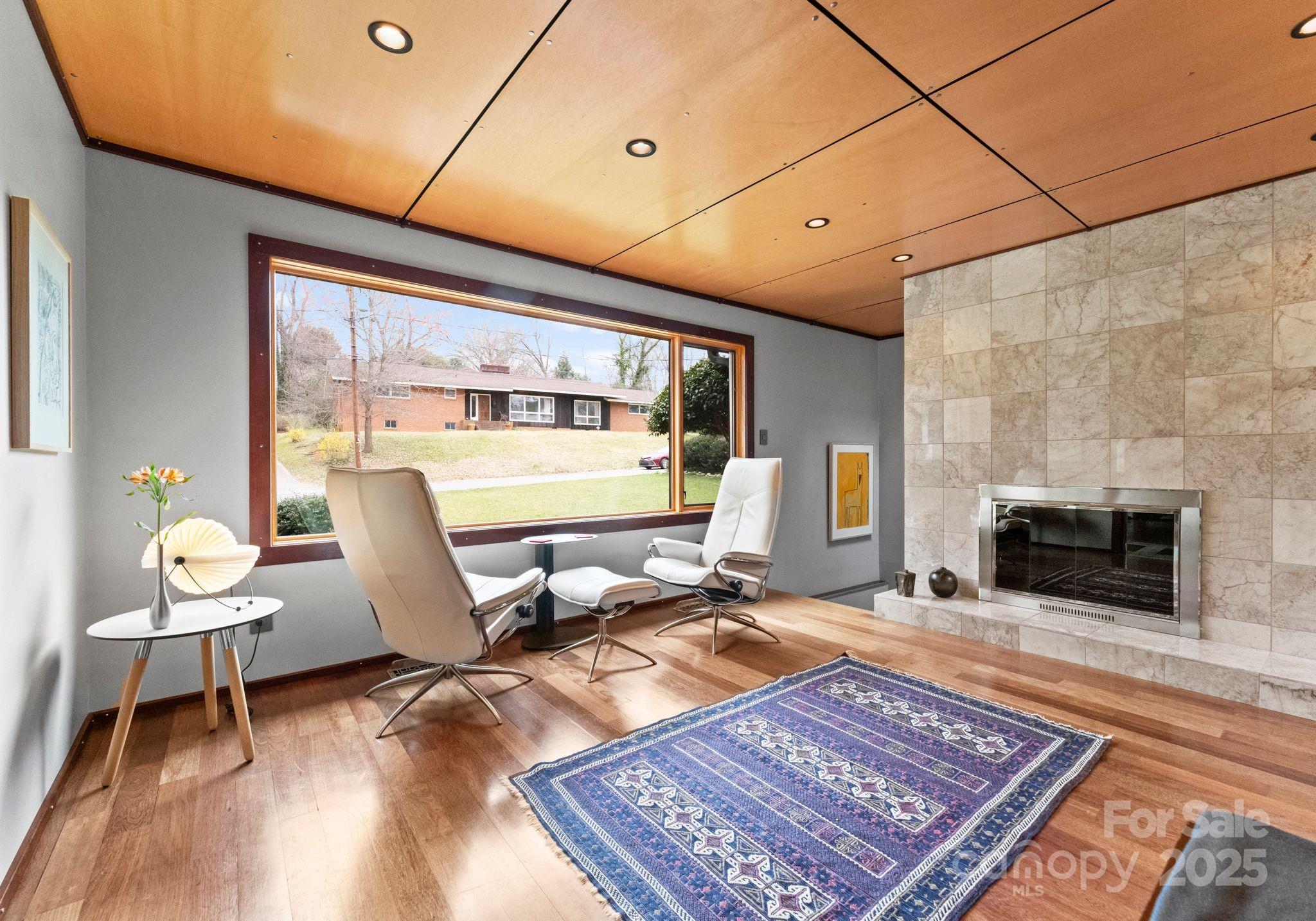 105 Hillside Drive