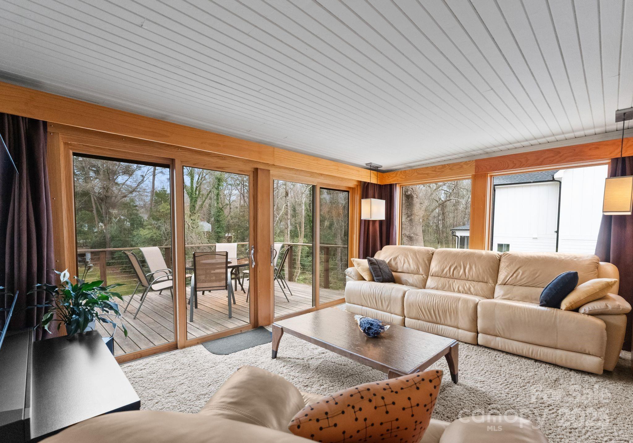 105 Hillside Drive