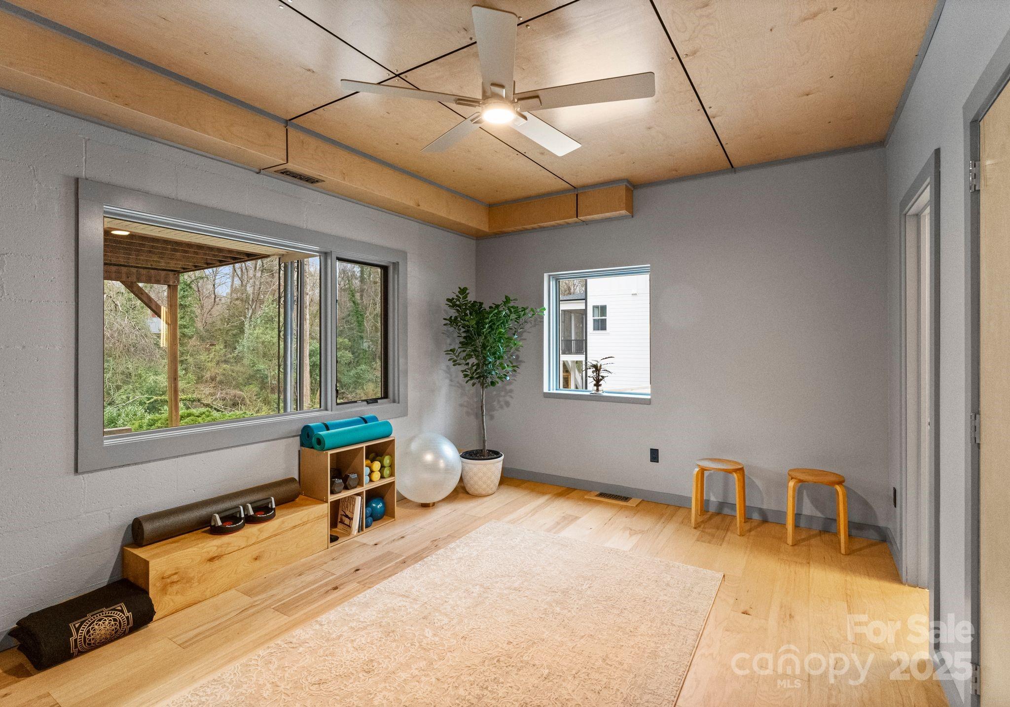 105 Hillside Drive