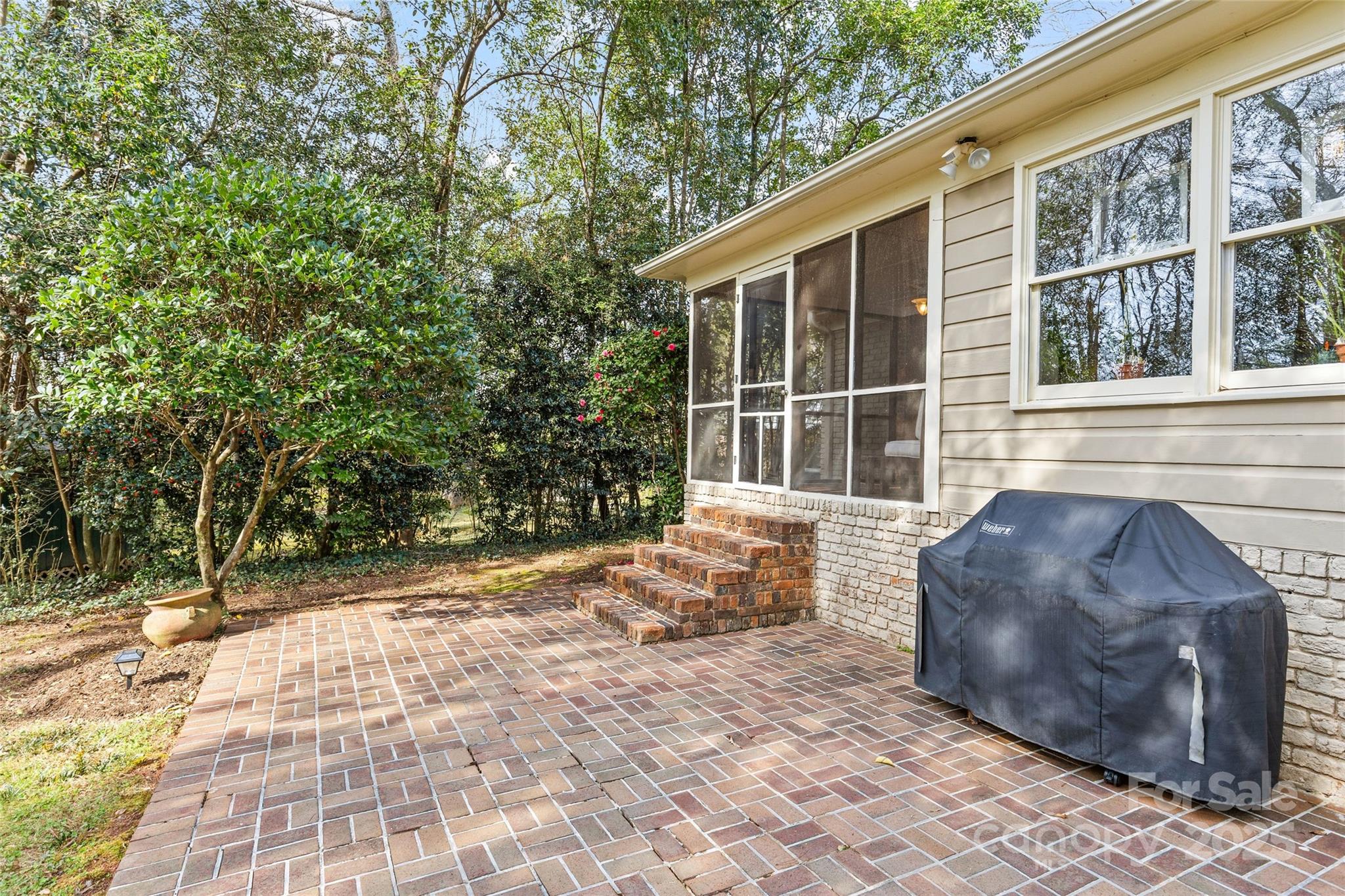 6014 Glenridge Road