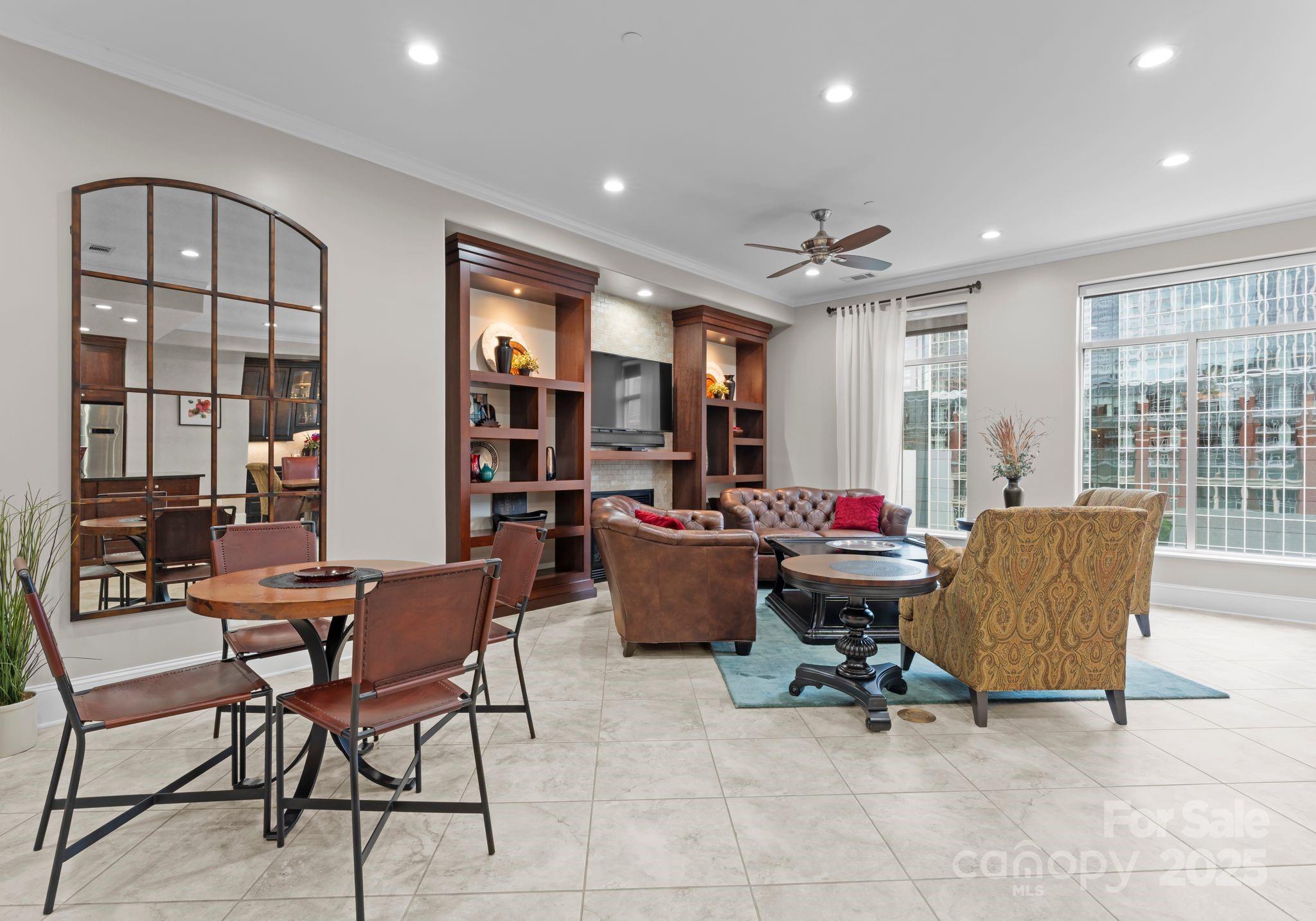 435 S Tryon Street Unit: 601