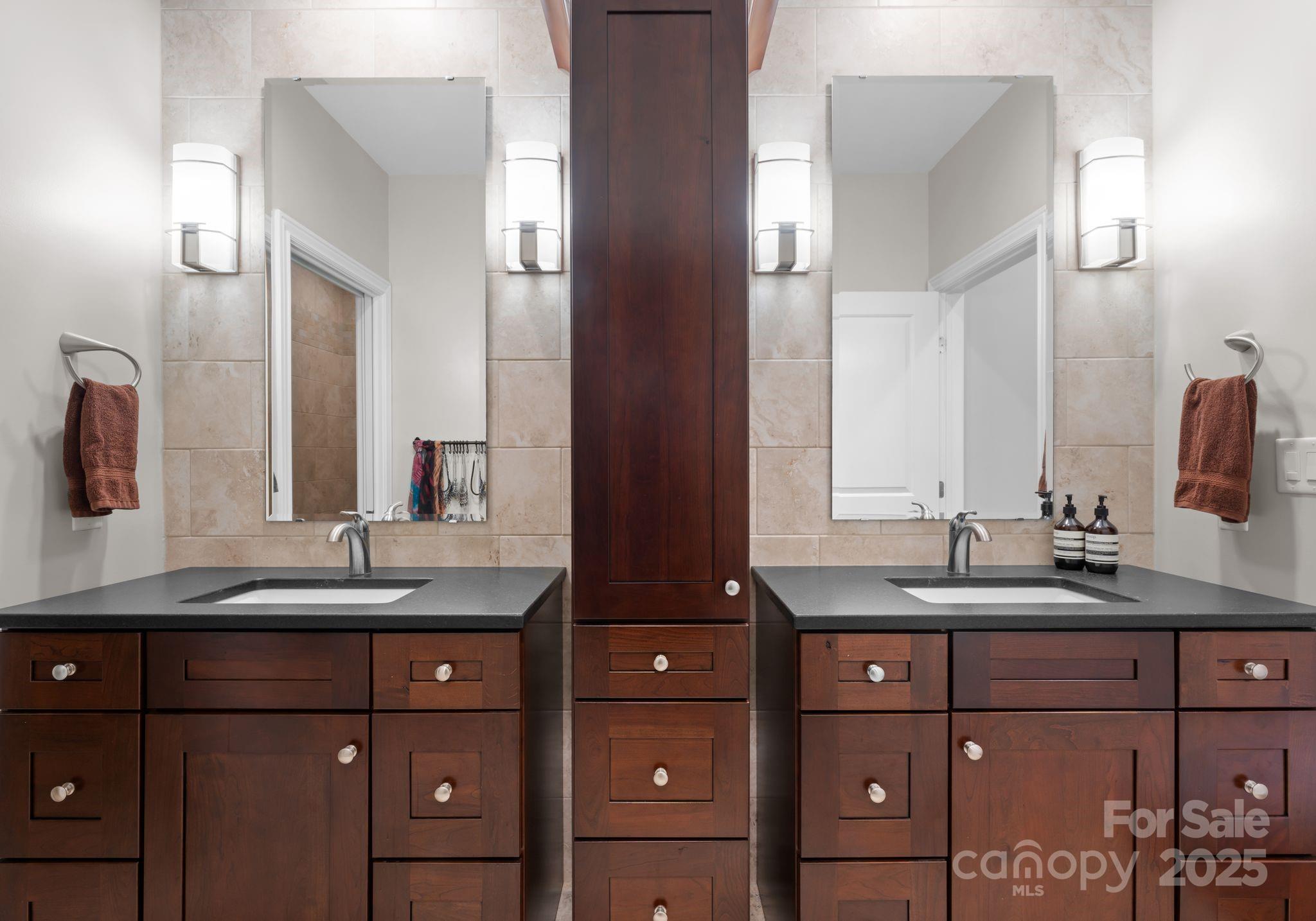 435 S Tryon Street Unit: 601