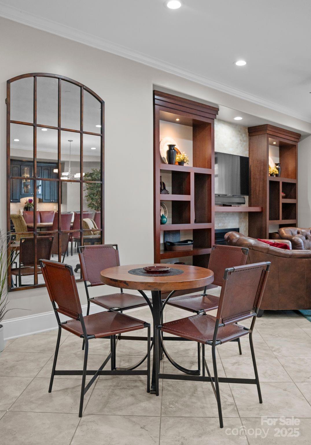 435 S Tryon Street Unit: 601