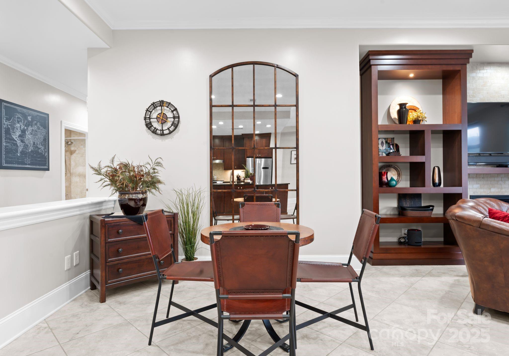435 S Tryon Street Unit: 601