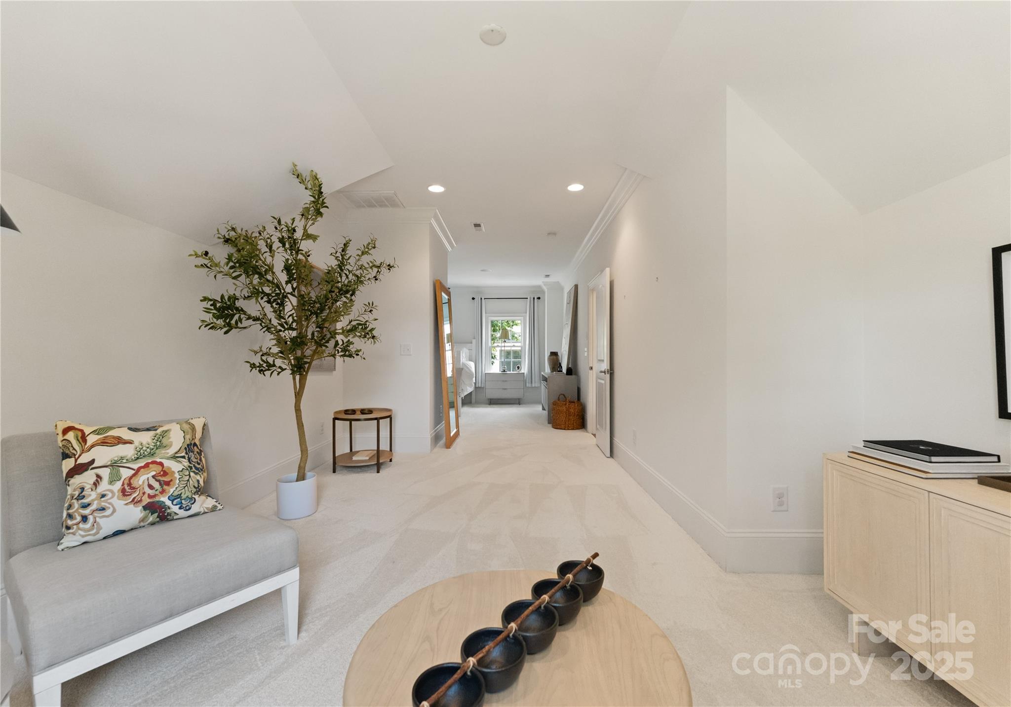 901 Hartford Avenue