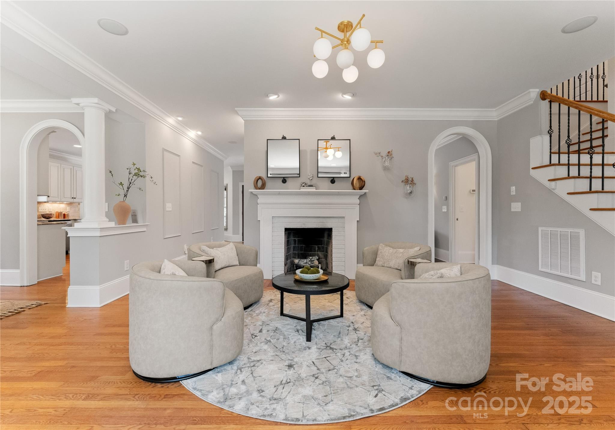 901 Hartford Avenue