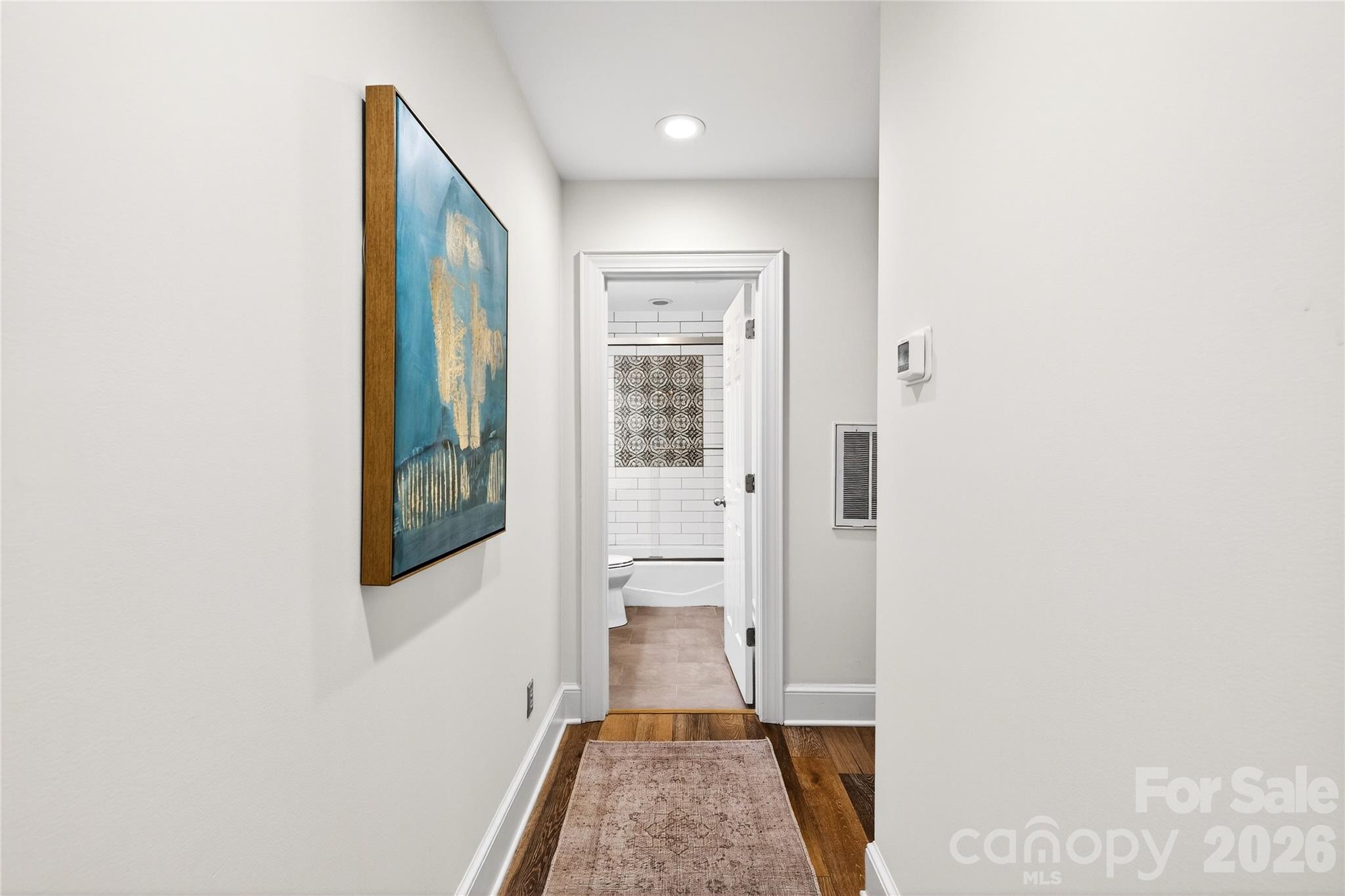 2220 Roswell Avenue Unit: D