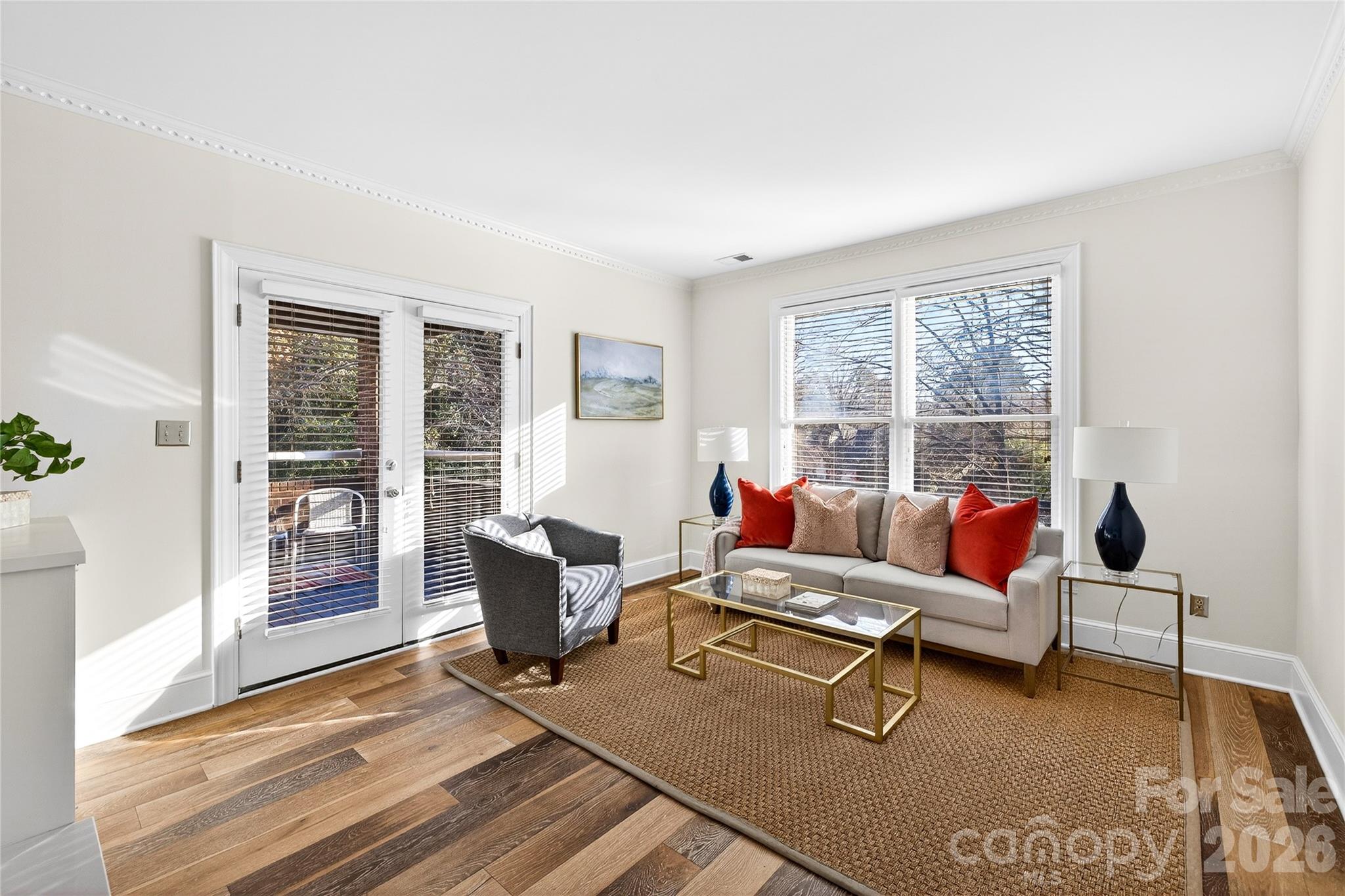 2220 Roswell Avenue Unit: D