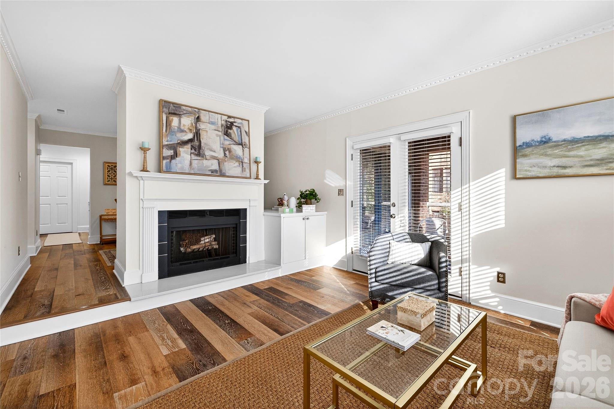 2220 Roswell Avenue Unit: D