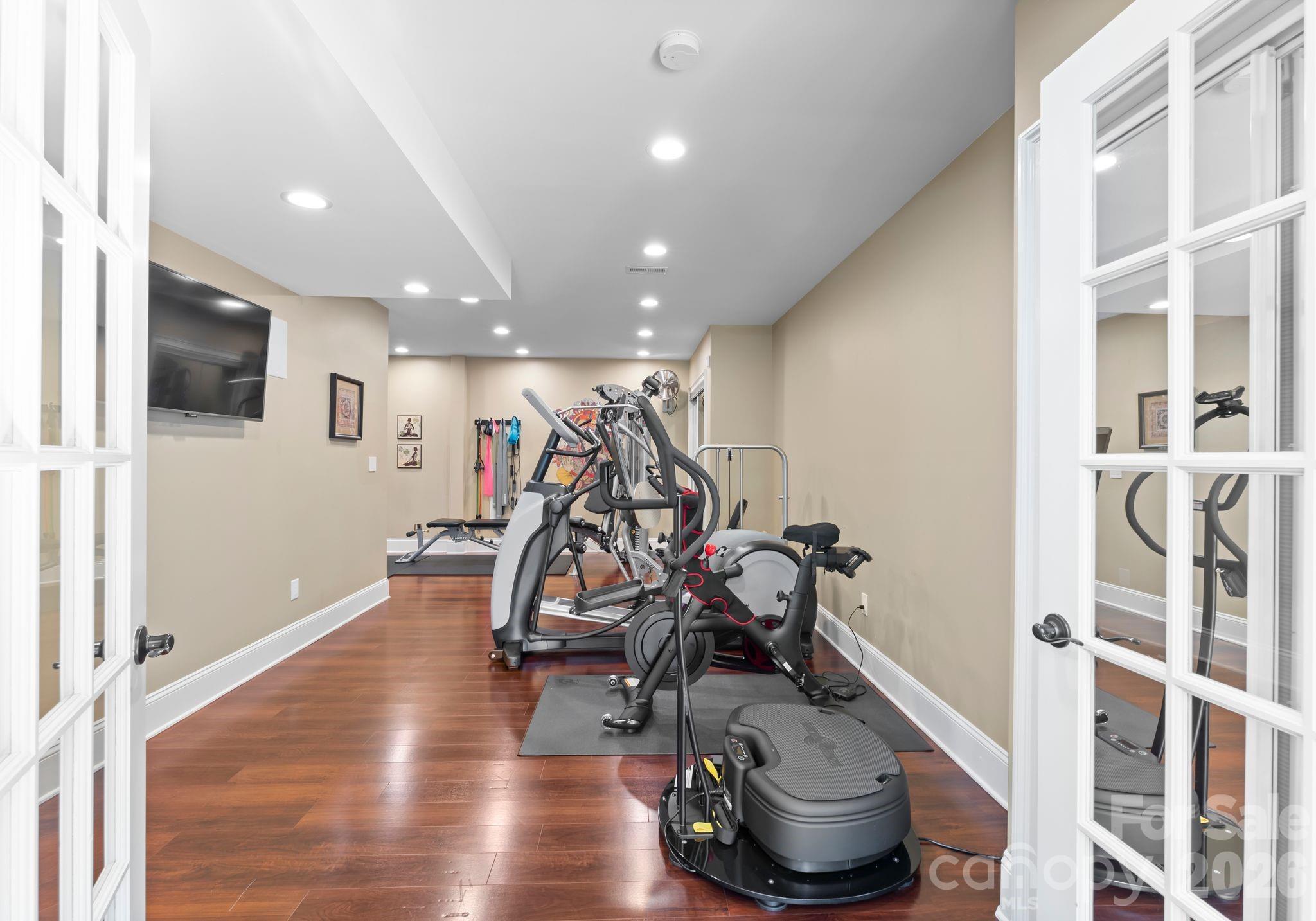 1220 Broadside Road
