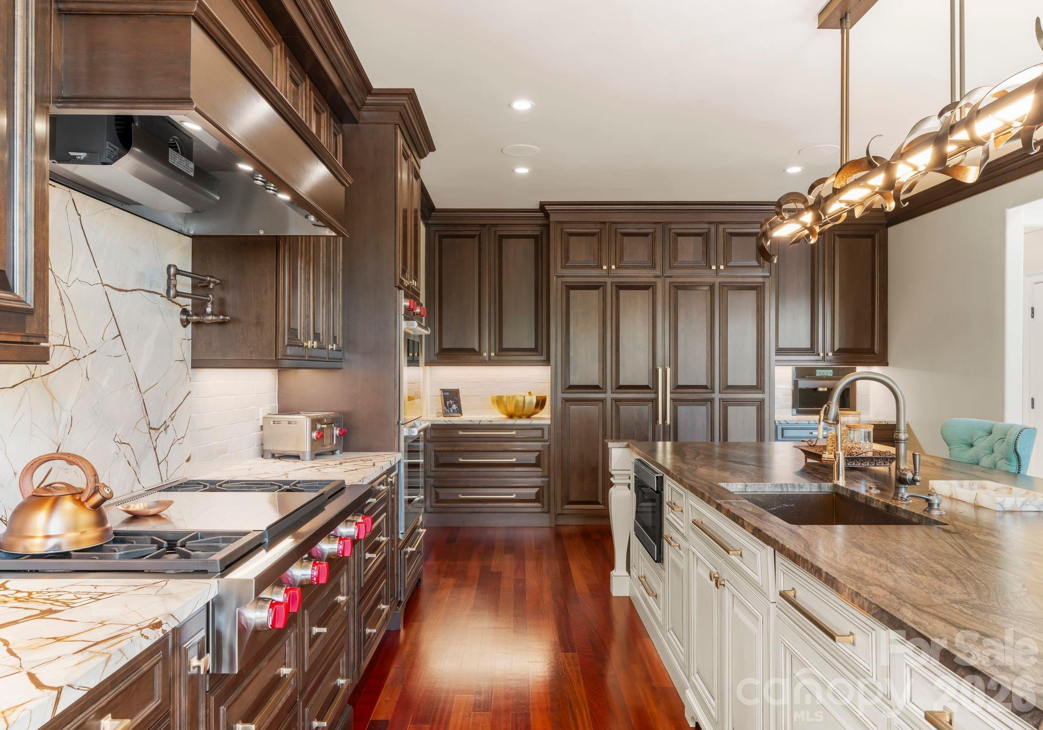 1220 Broadside Road