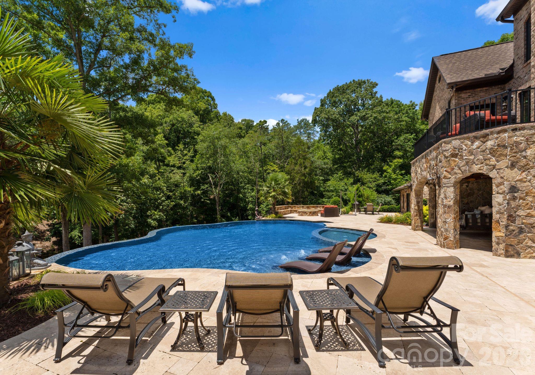 1220 Broadside Road