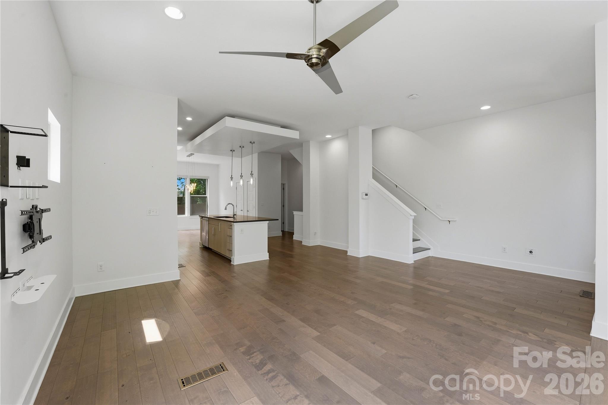 211 Doggett Street