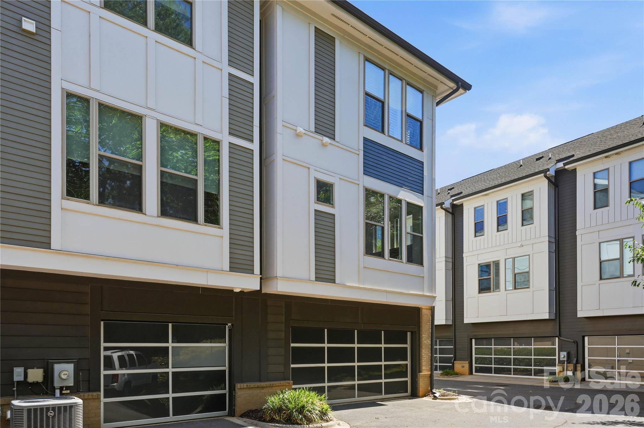 211 Doggett Street