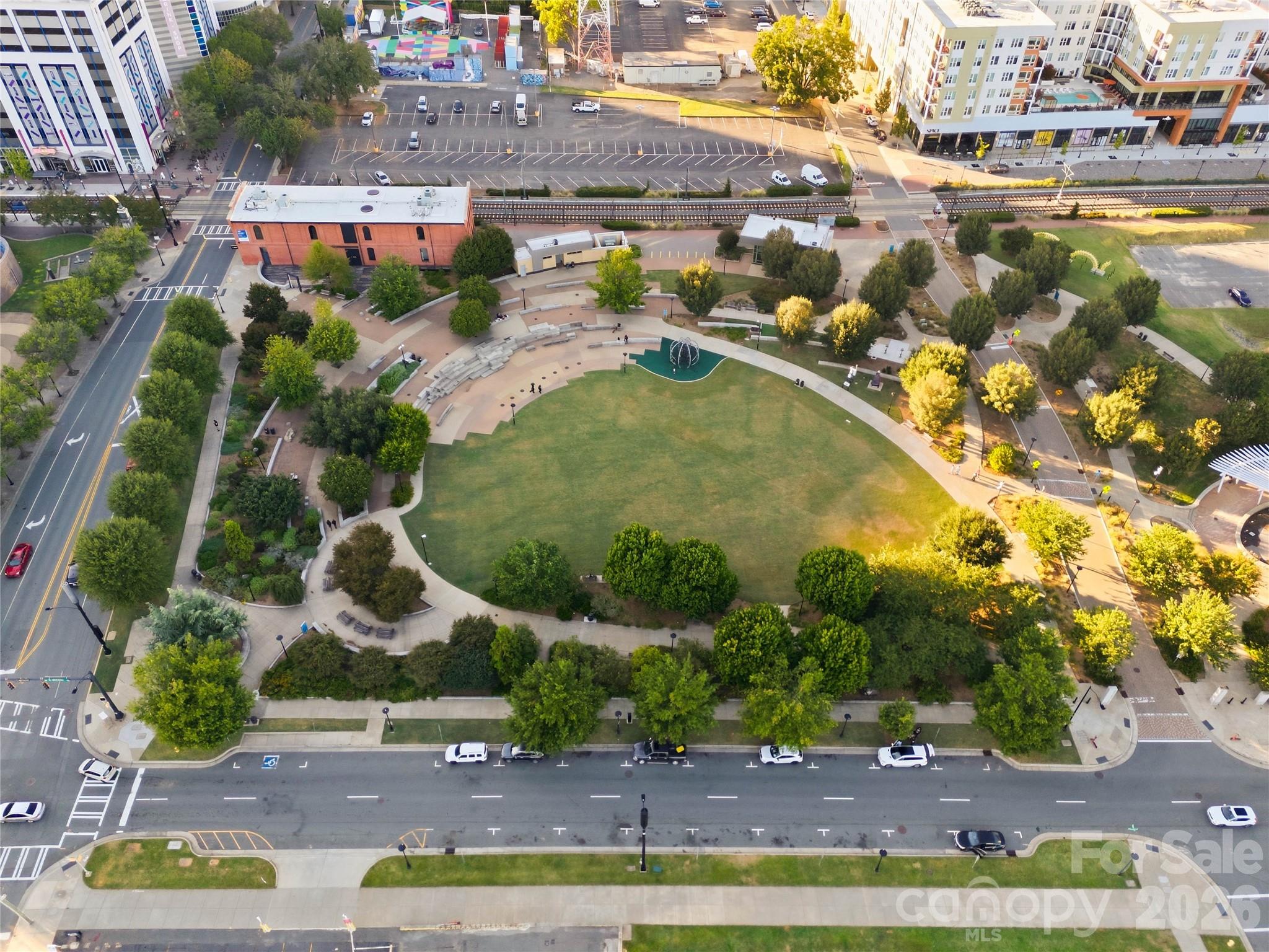 505 E 6th Street Unit: 1406