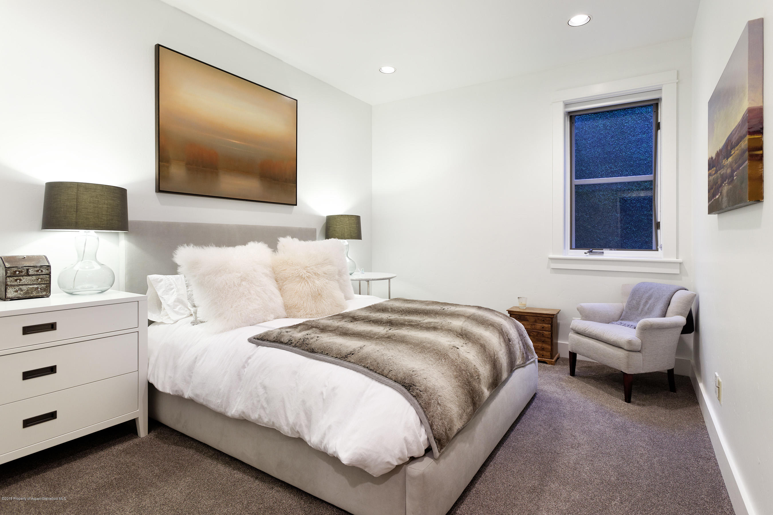 533 W Francis Street