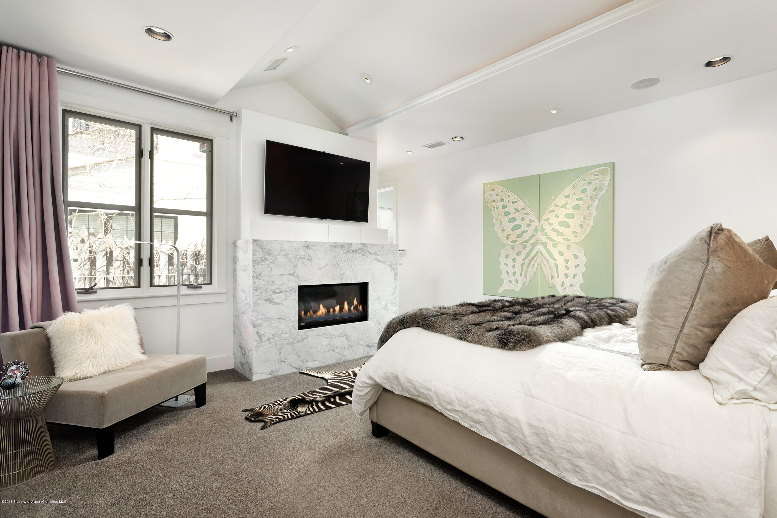 533 W Francis Street