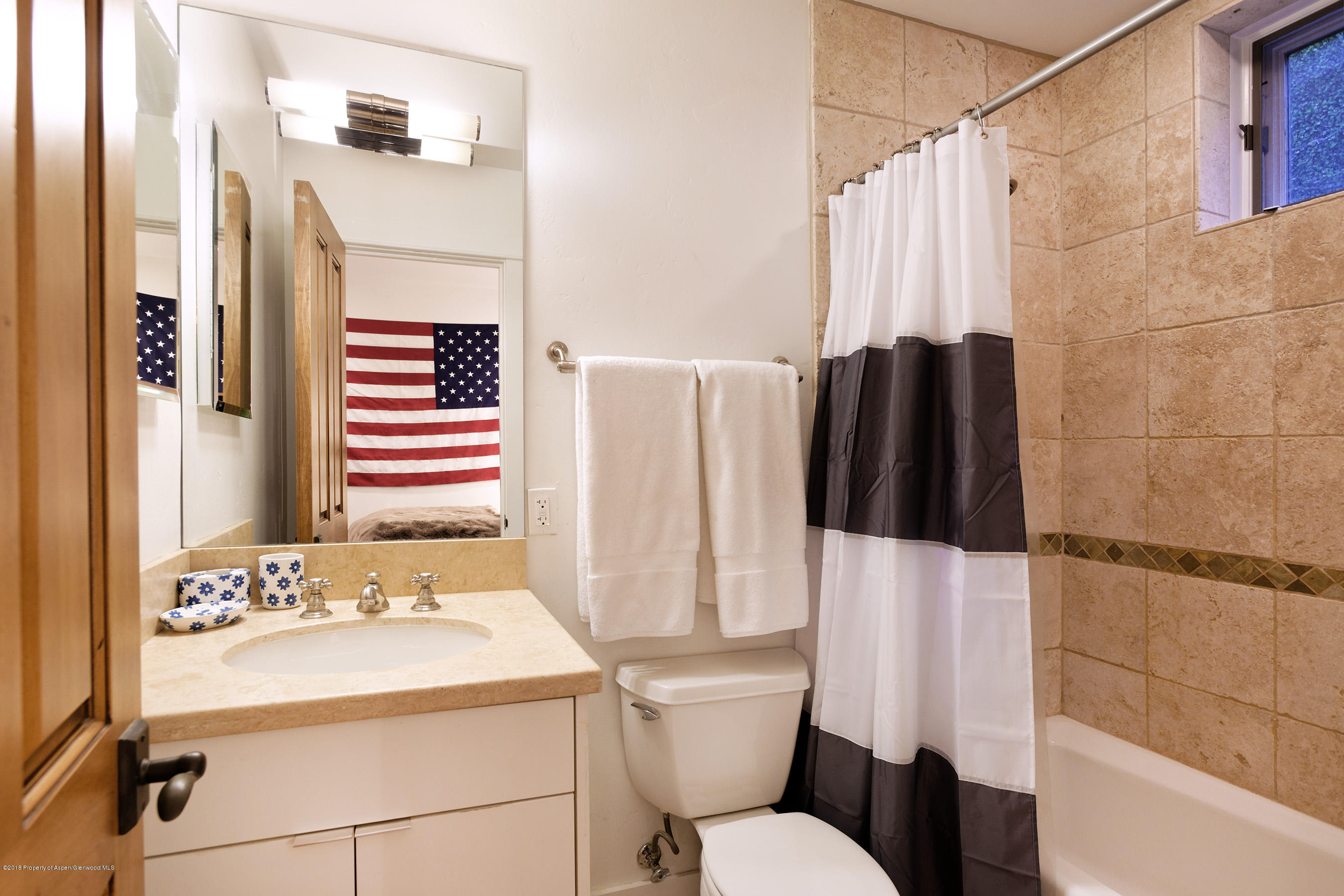 533 W Francis Street