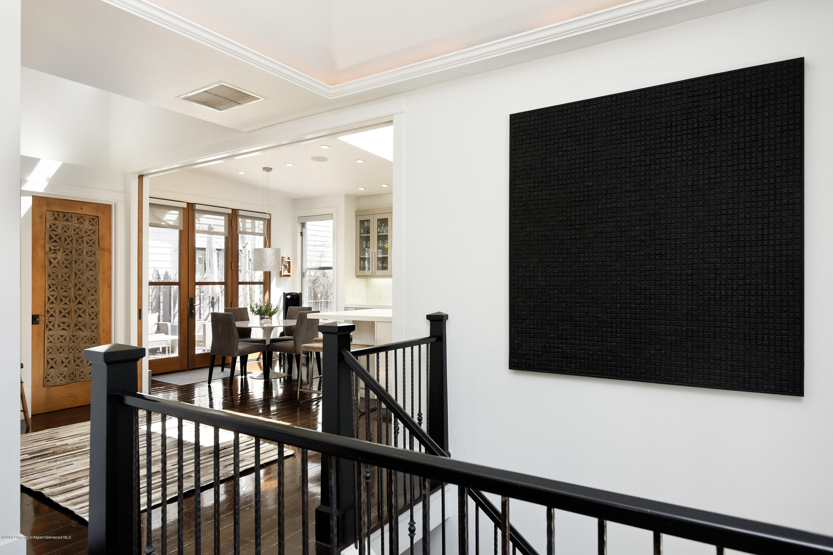 533 W Francis Street