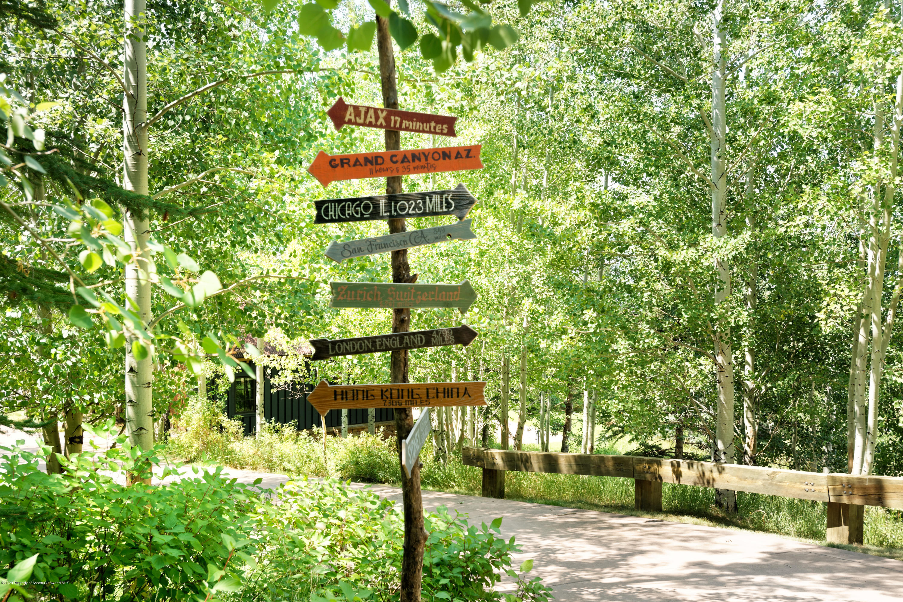 565 N Starwood Drive