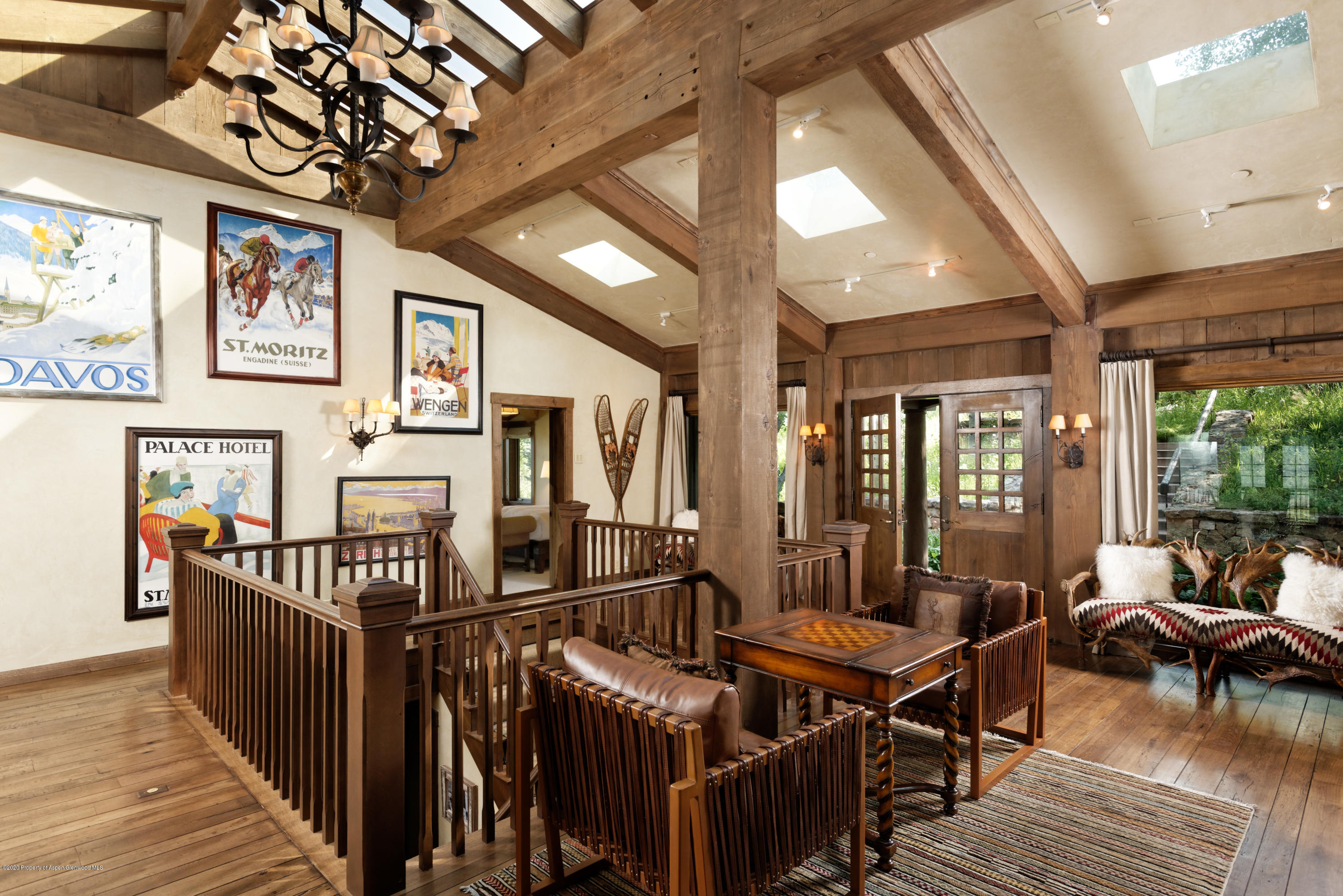 565 N Starwood Drive