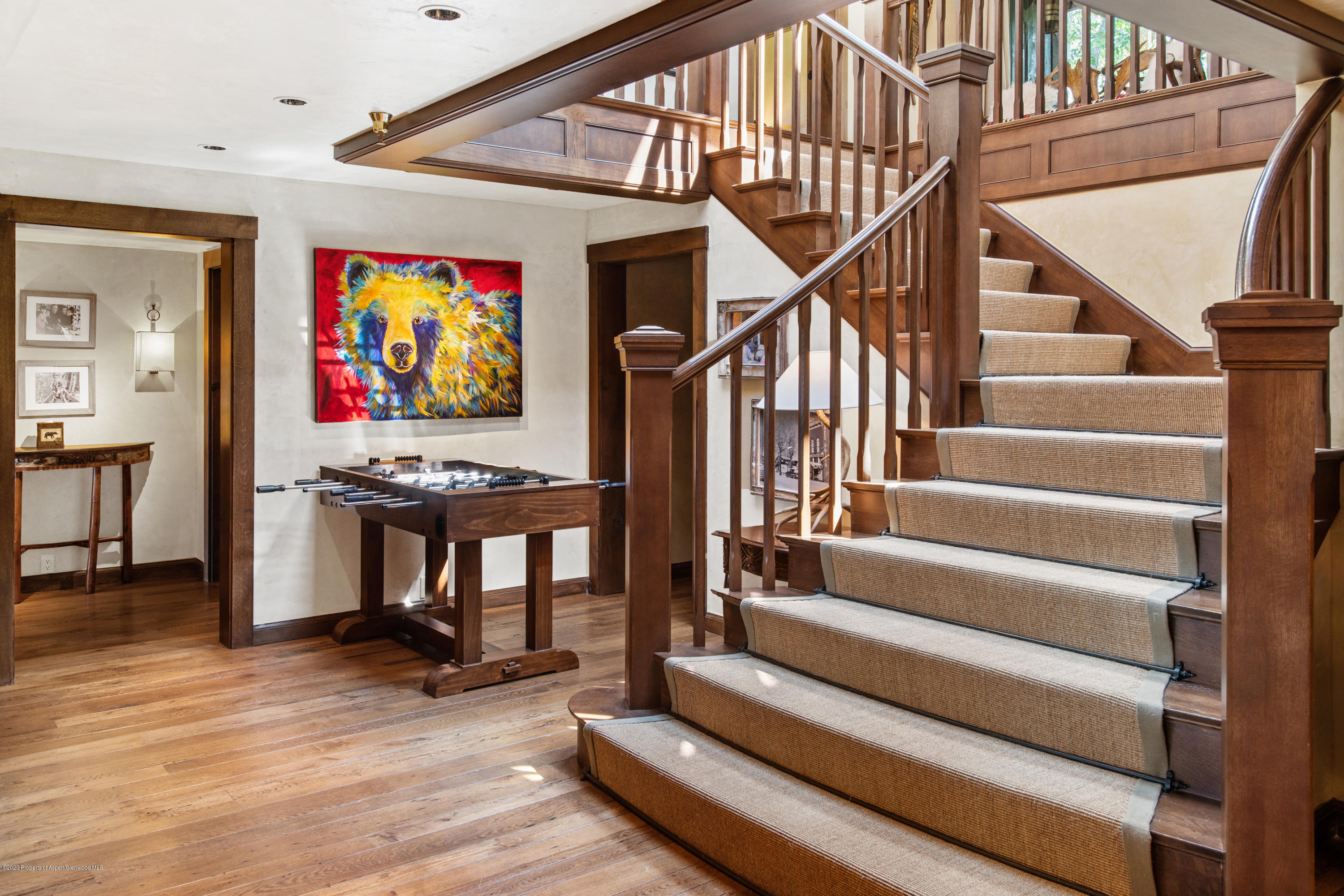 565 N Starwood Drive