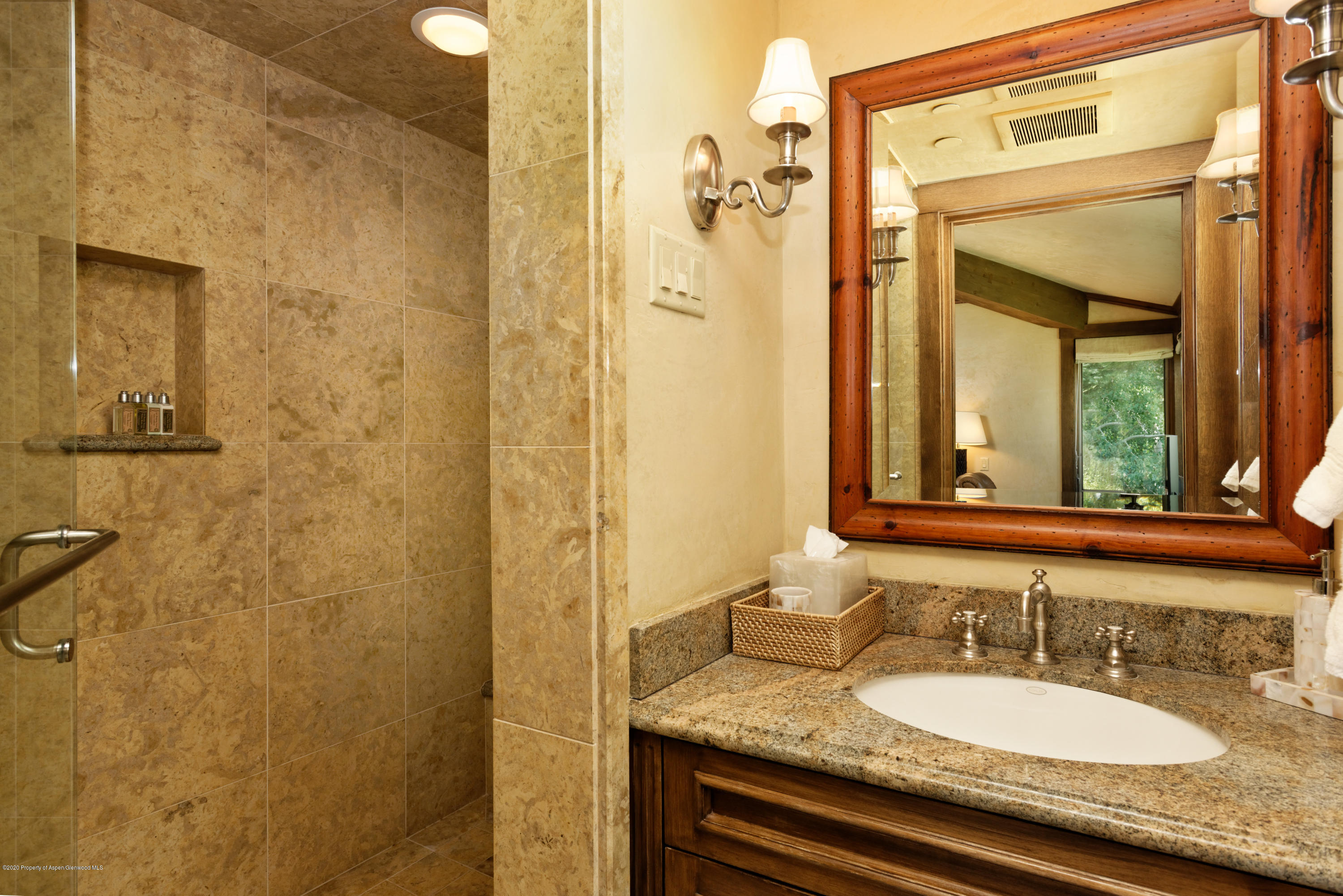 565 N Starwood Drive