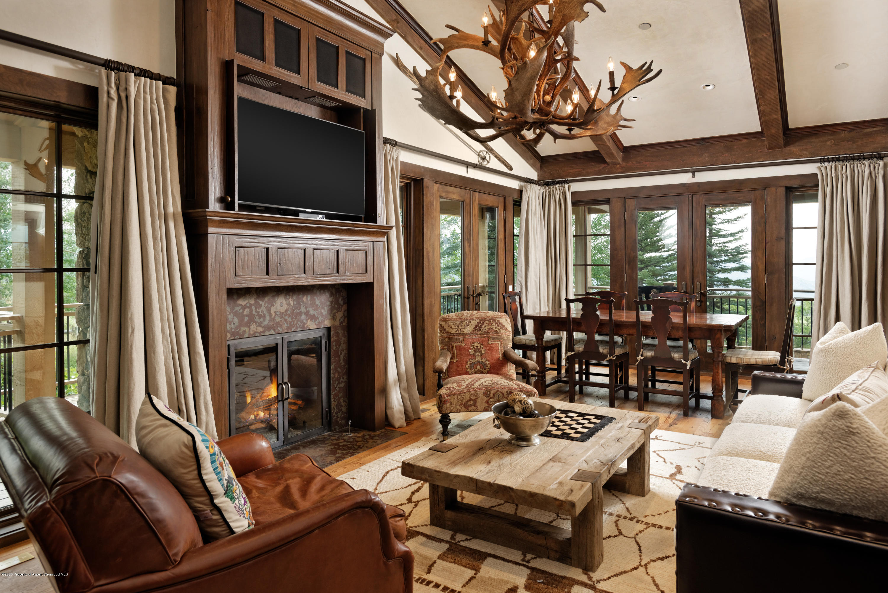 565 N Starwood Drive