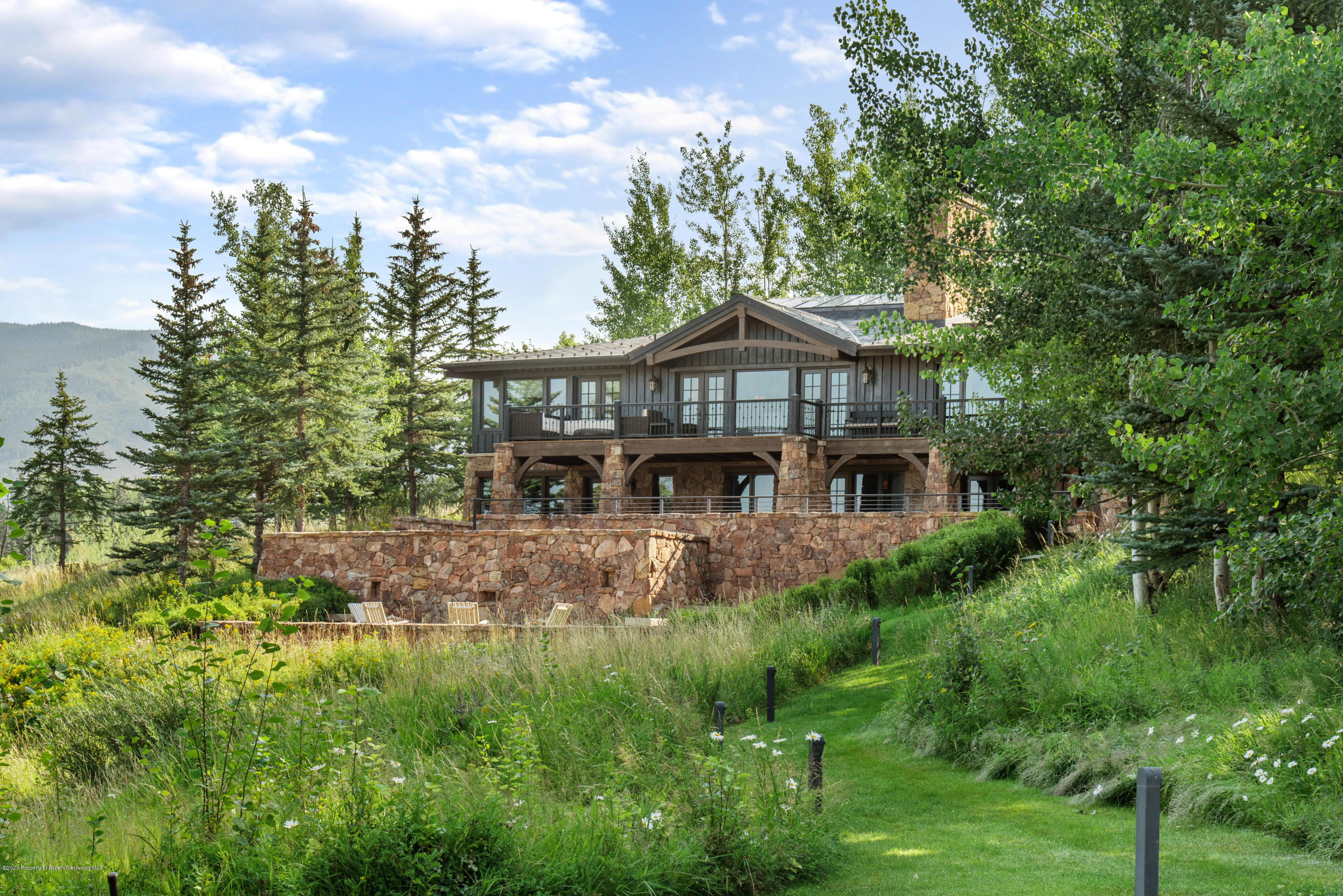 565 N Starwood Drive