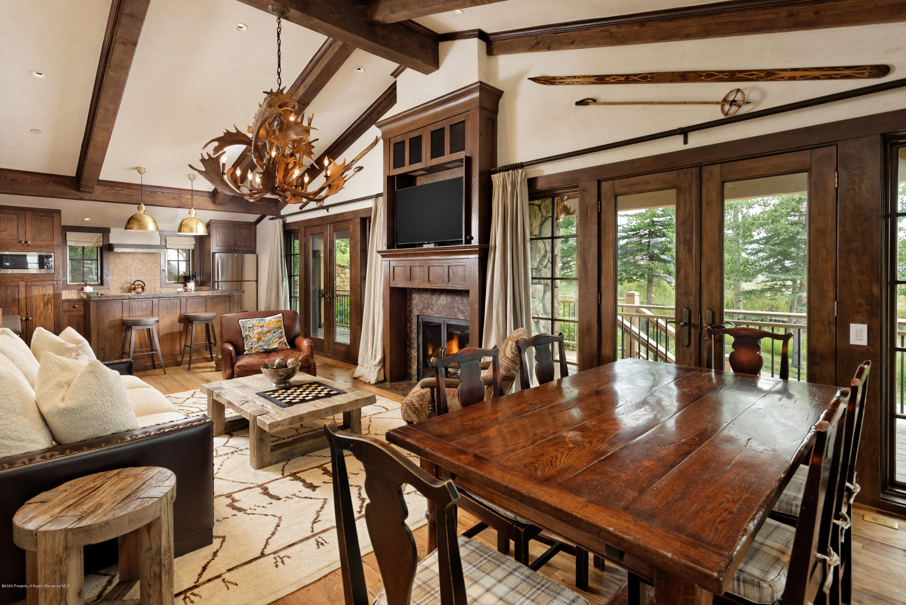 565 N Starwood Drive