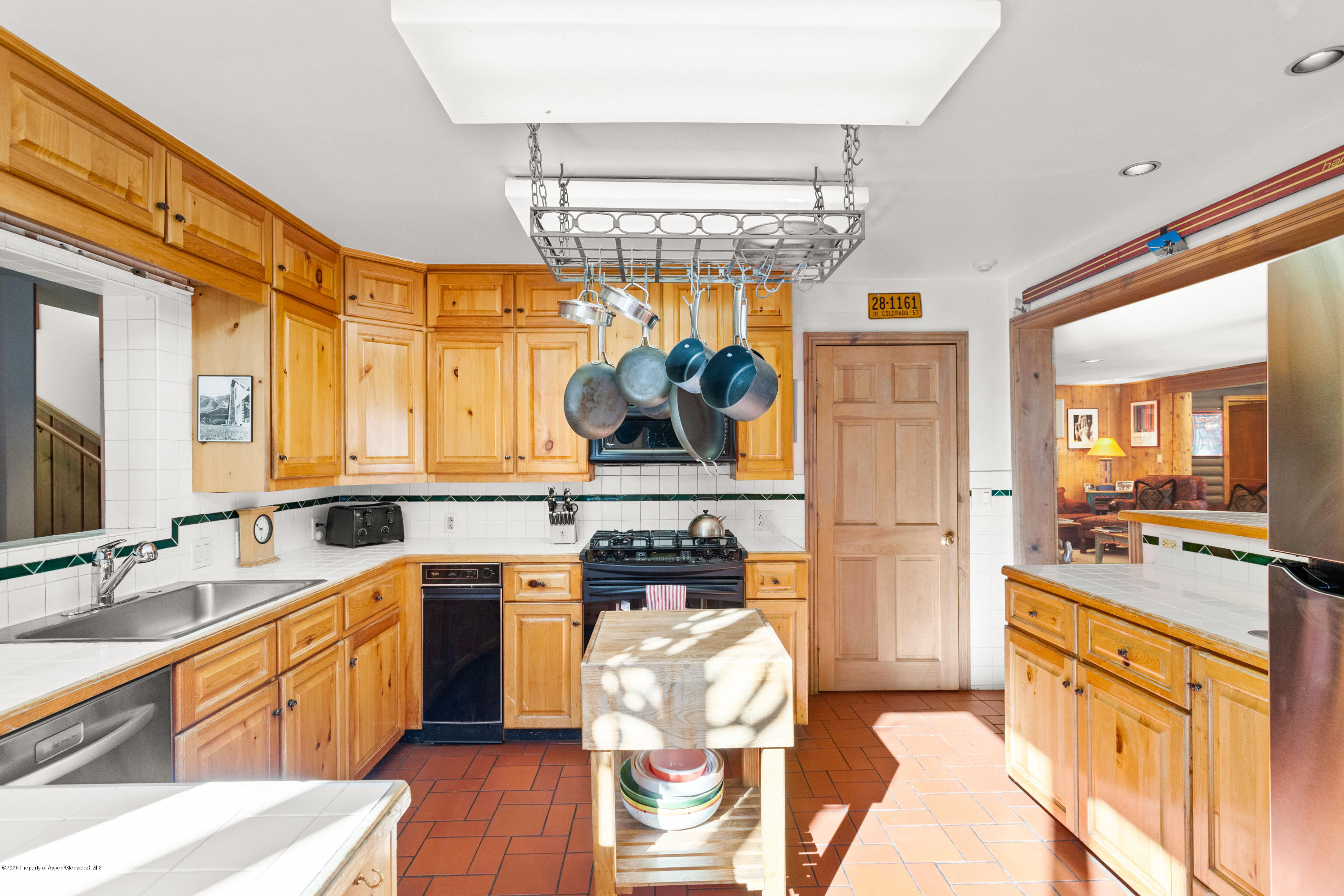 129 E Hopkins Avenue